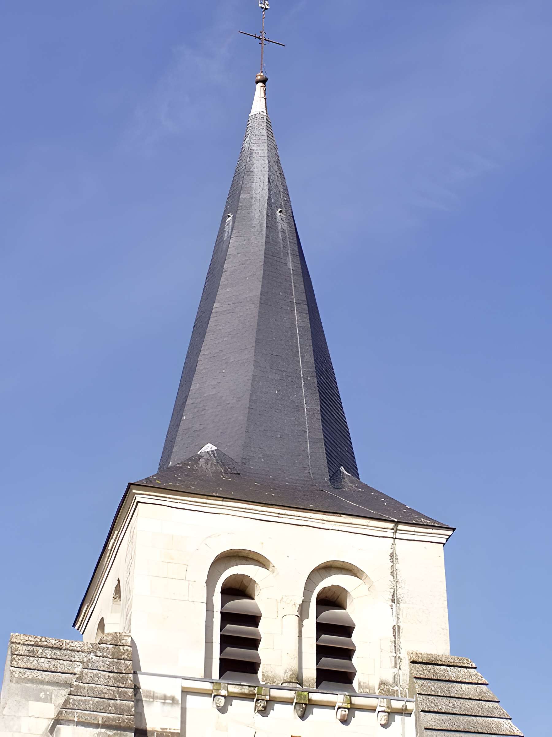Église Saint-Julien de Distré