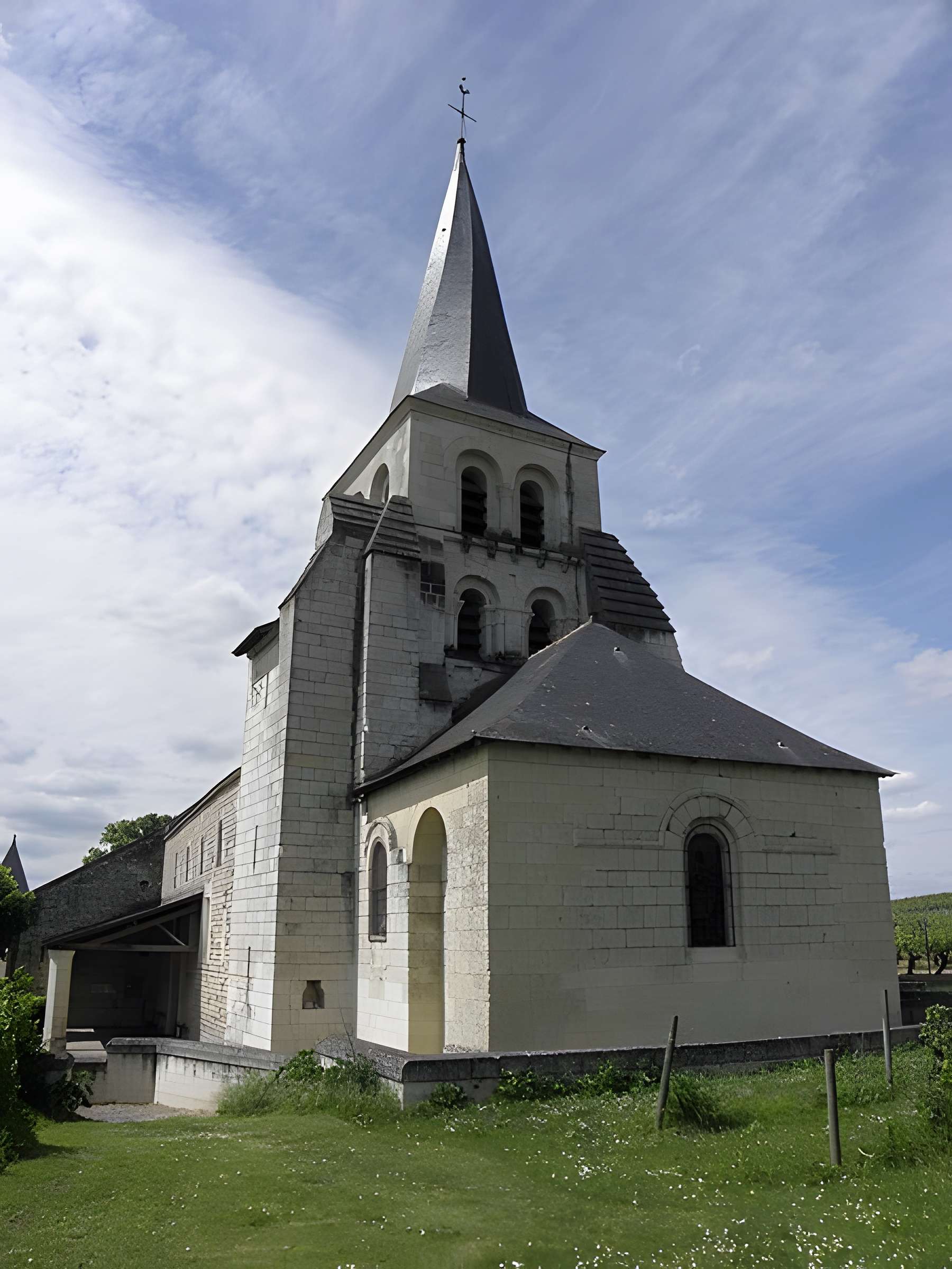 Église Saint-Julien de Distré