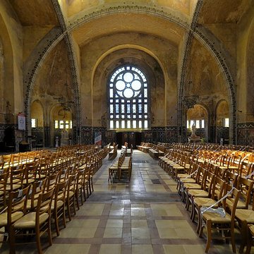 Église Saint-Julien de Domfront