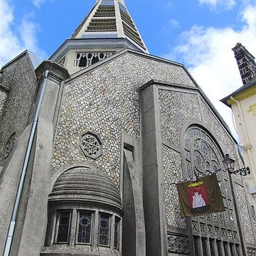 Église Saint-Julien de Domfront