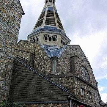 Église Saint-Julien de Domfront