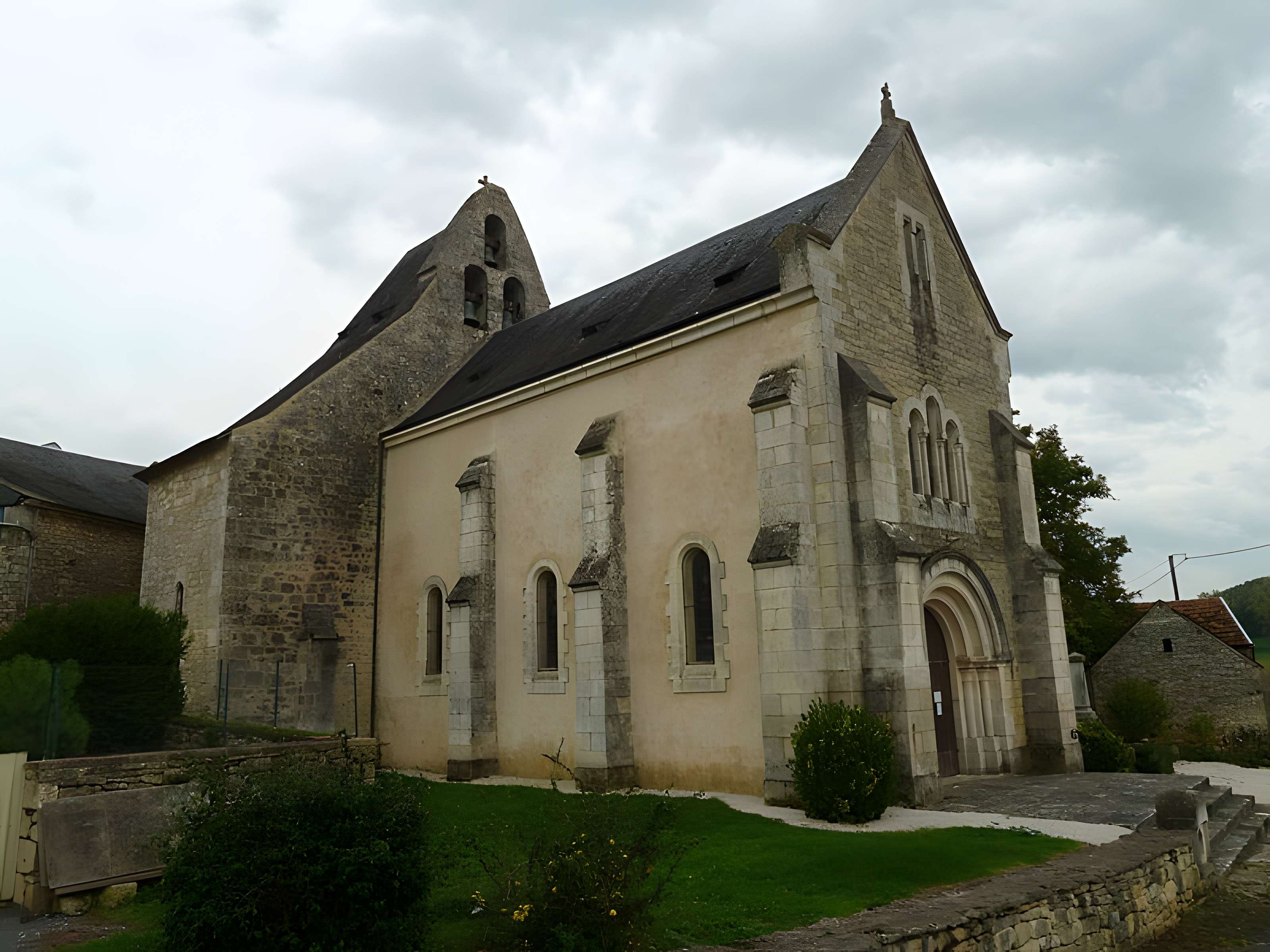 Église Saint-Julien de Jayac