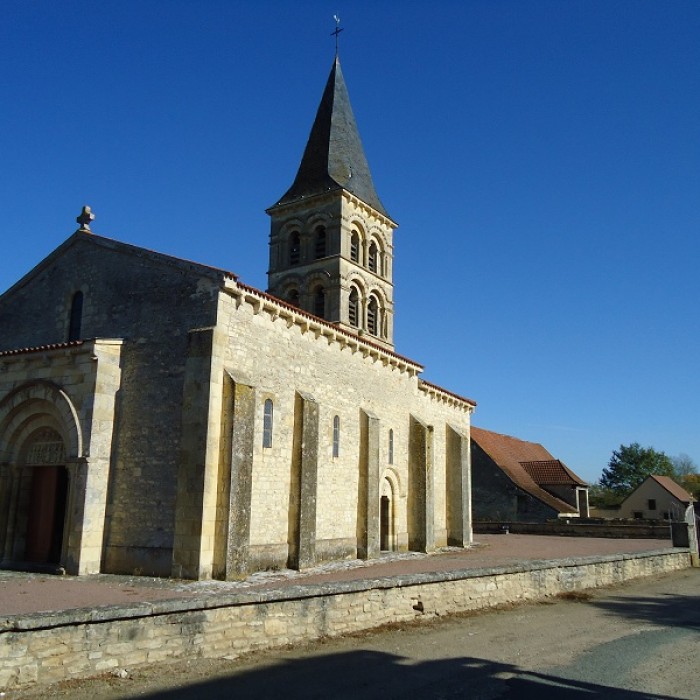 Photo de Église Saint-Julien de Mars-sur-Allier