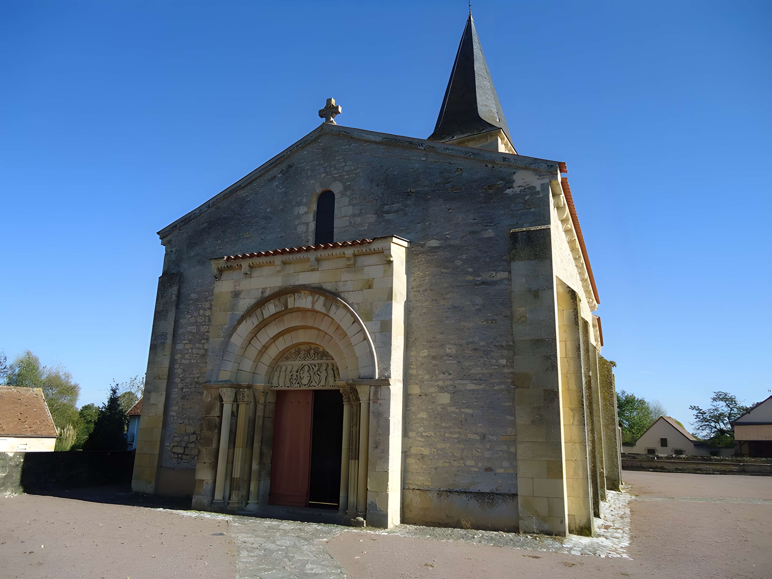 Église Saint-Julien de Mars-sur-Allier