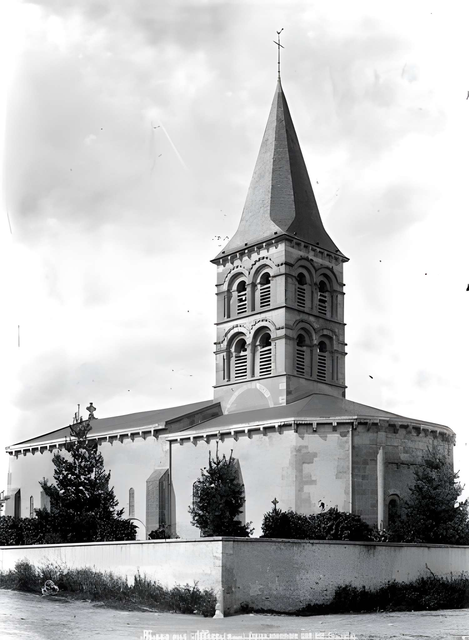 Église Saint-Julien de Mars-sur-Allier