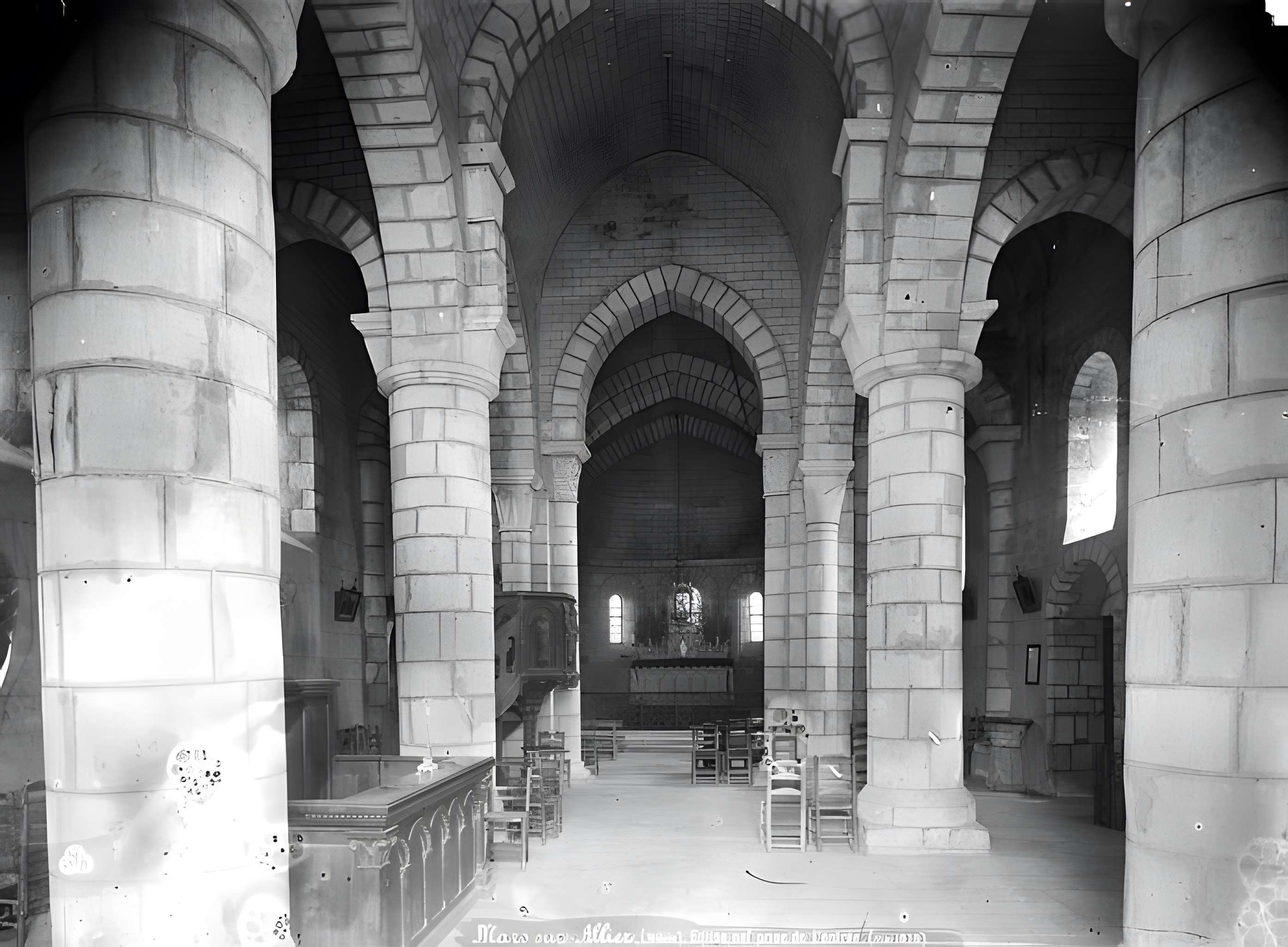 Église Saint-Julien de Mars-sur-Allier