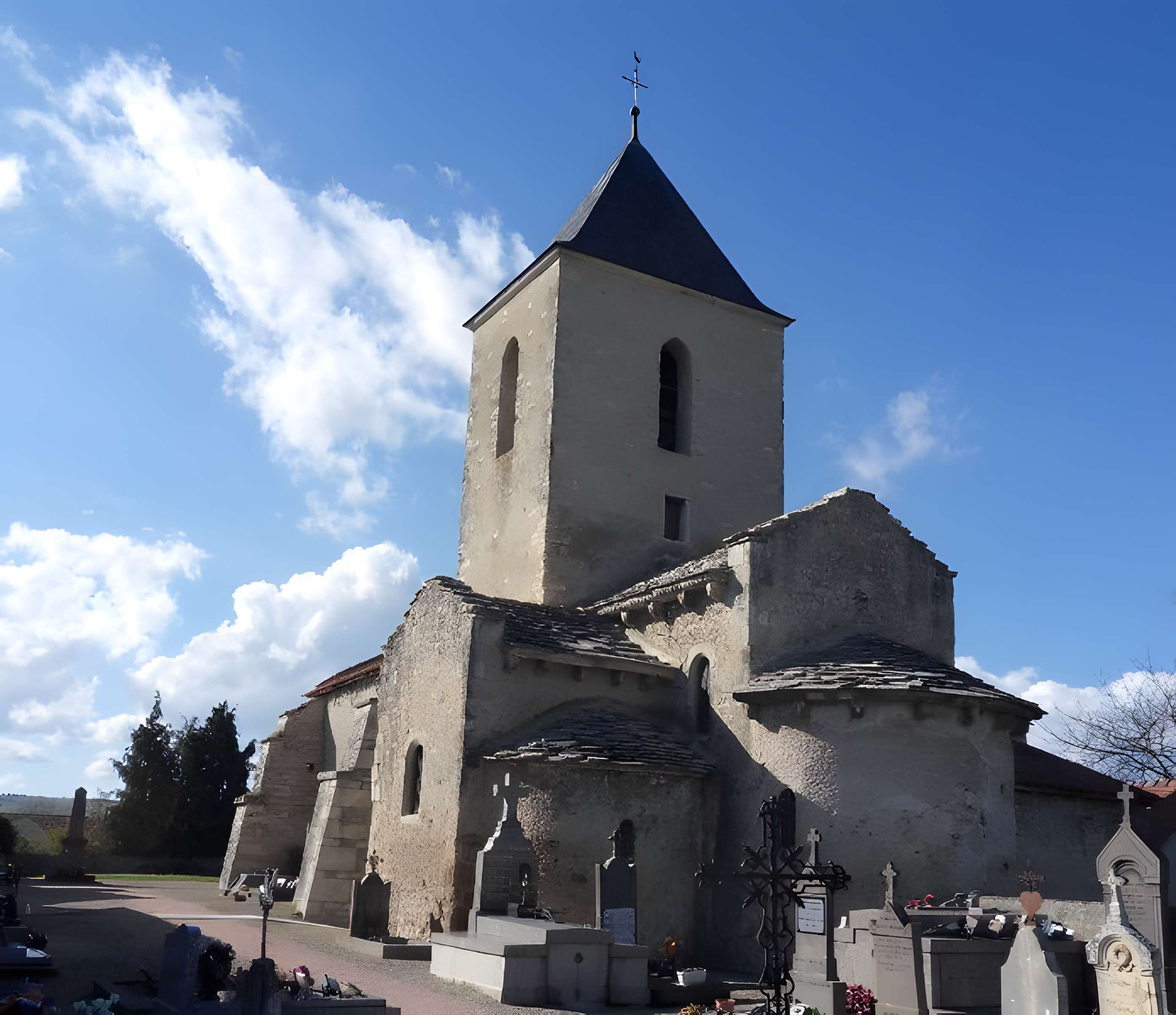 Église Saint-Julien de Poëzat 