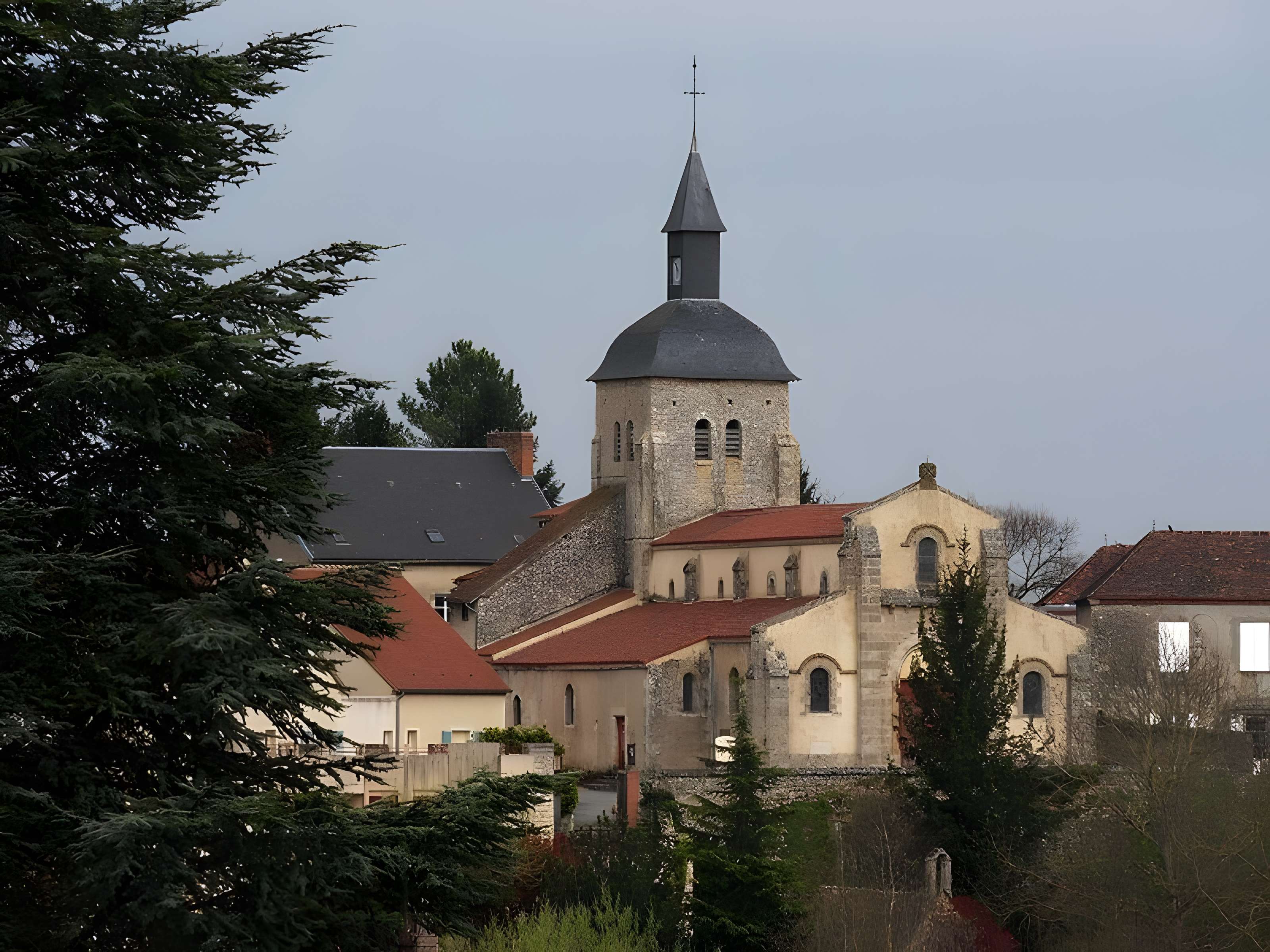 Église Saint-Julien de Saint-Gérand-le-Puy 