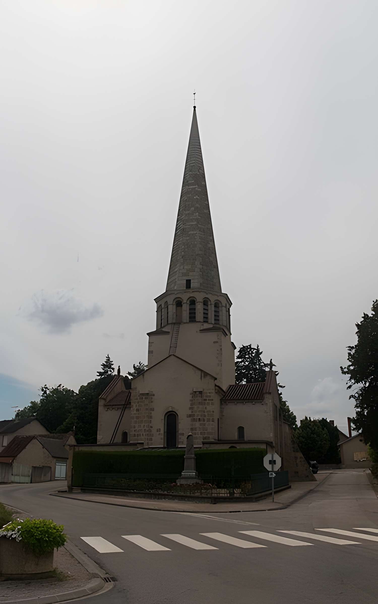 Église Saint-Julien de Saulcet