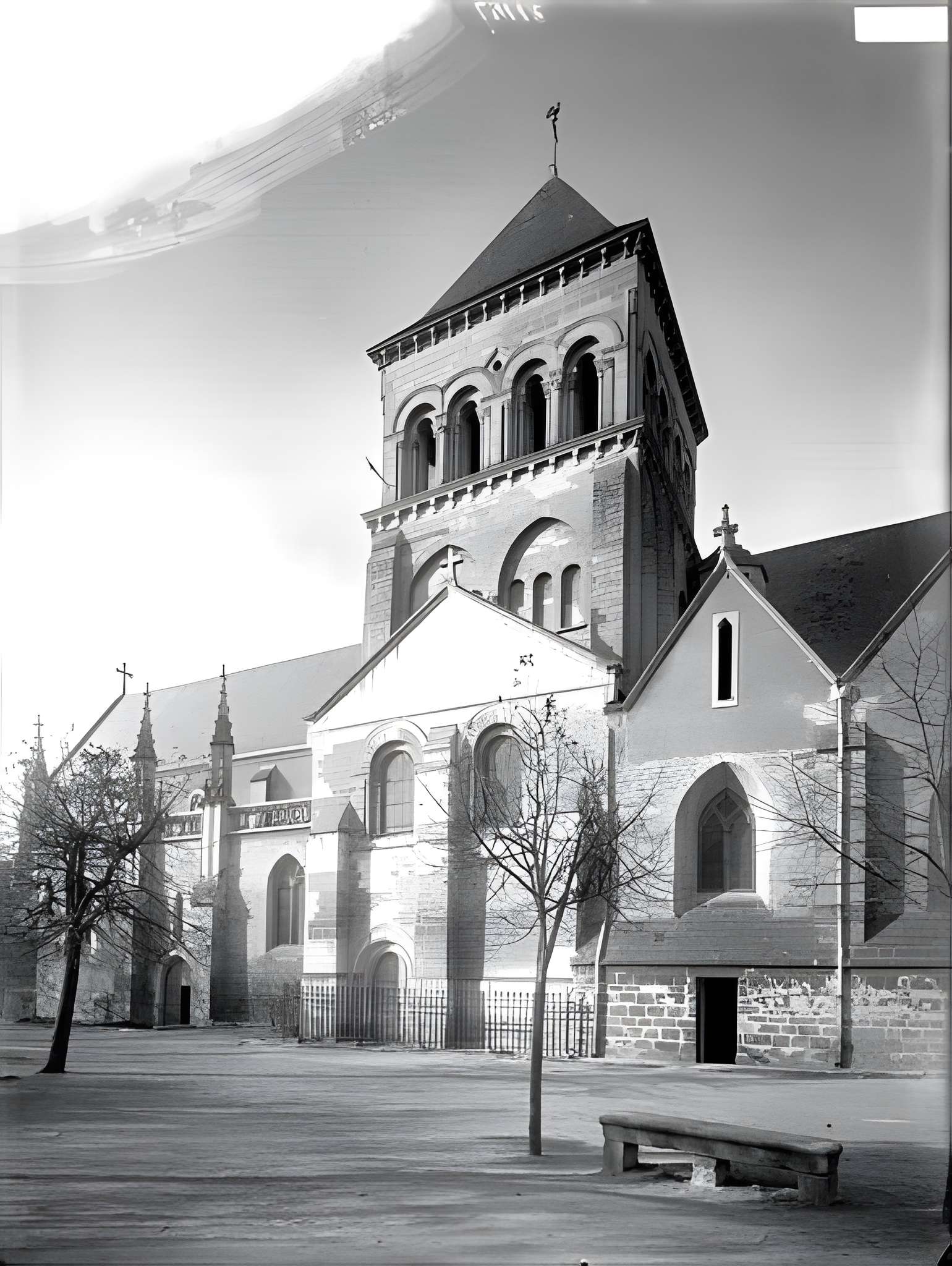 Église Saint-Laon de Thouars