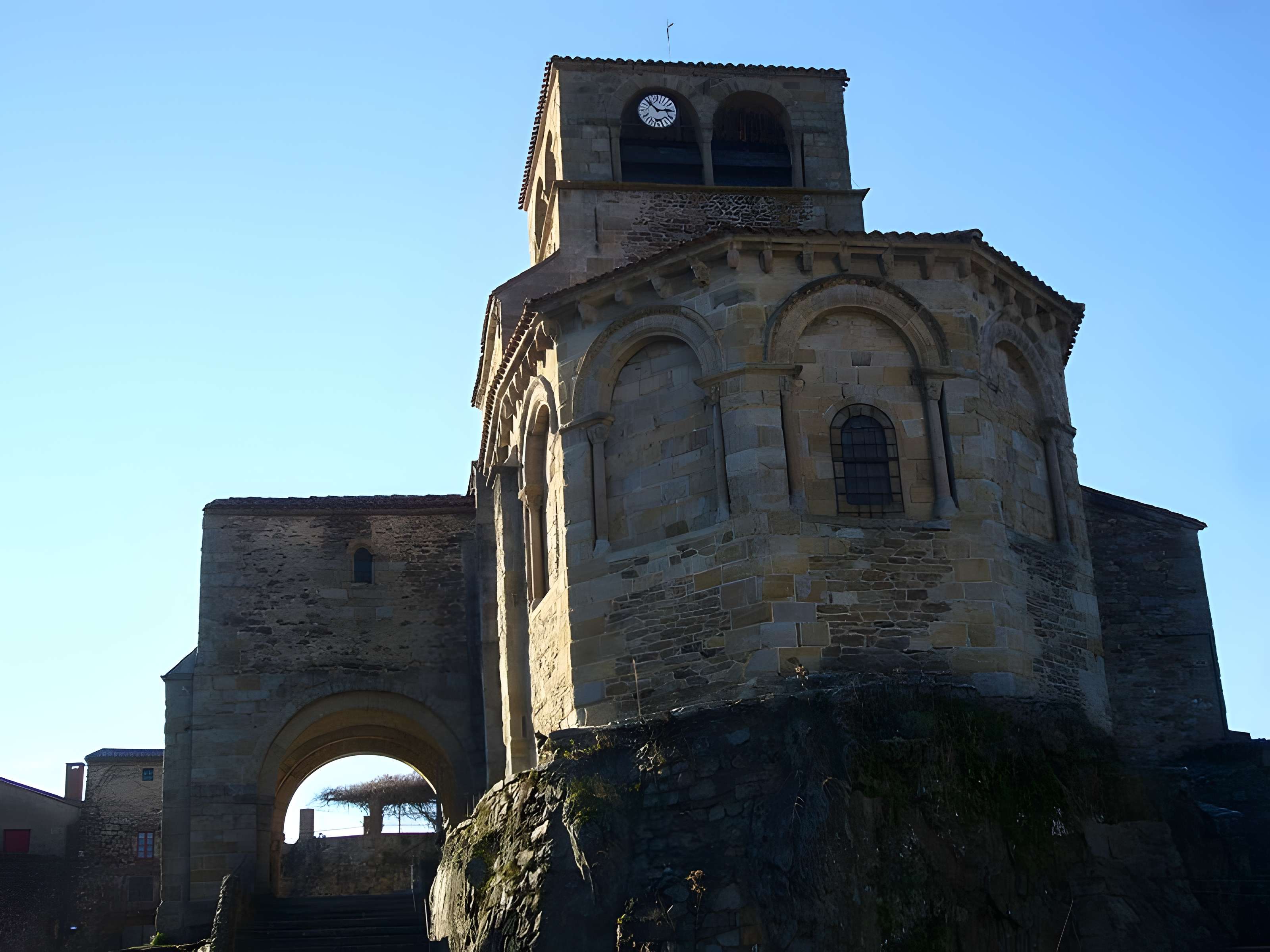 Église Saint-Laurent d'Auzon 