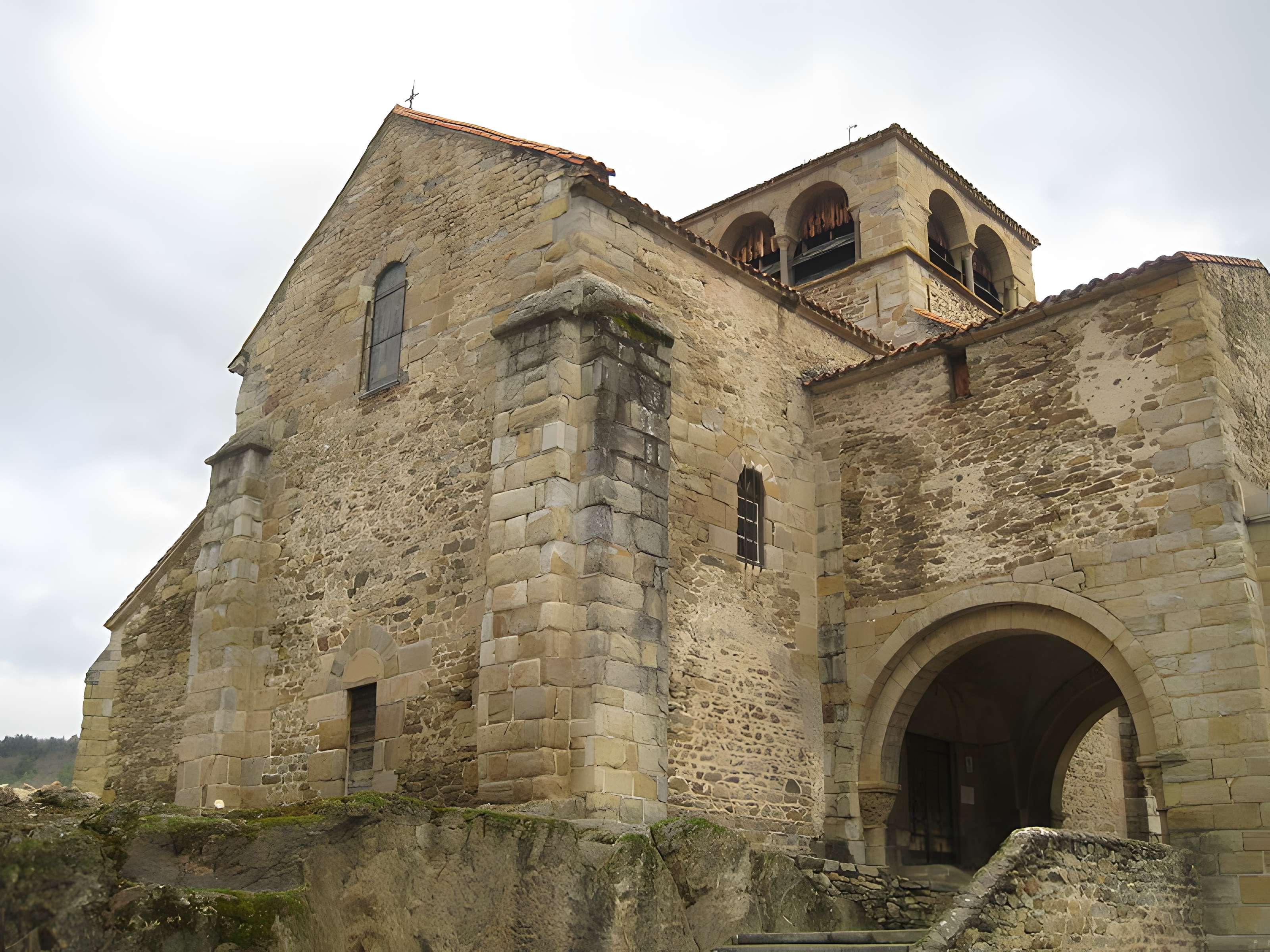 Église Saint-Laurent d'Auzon