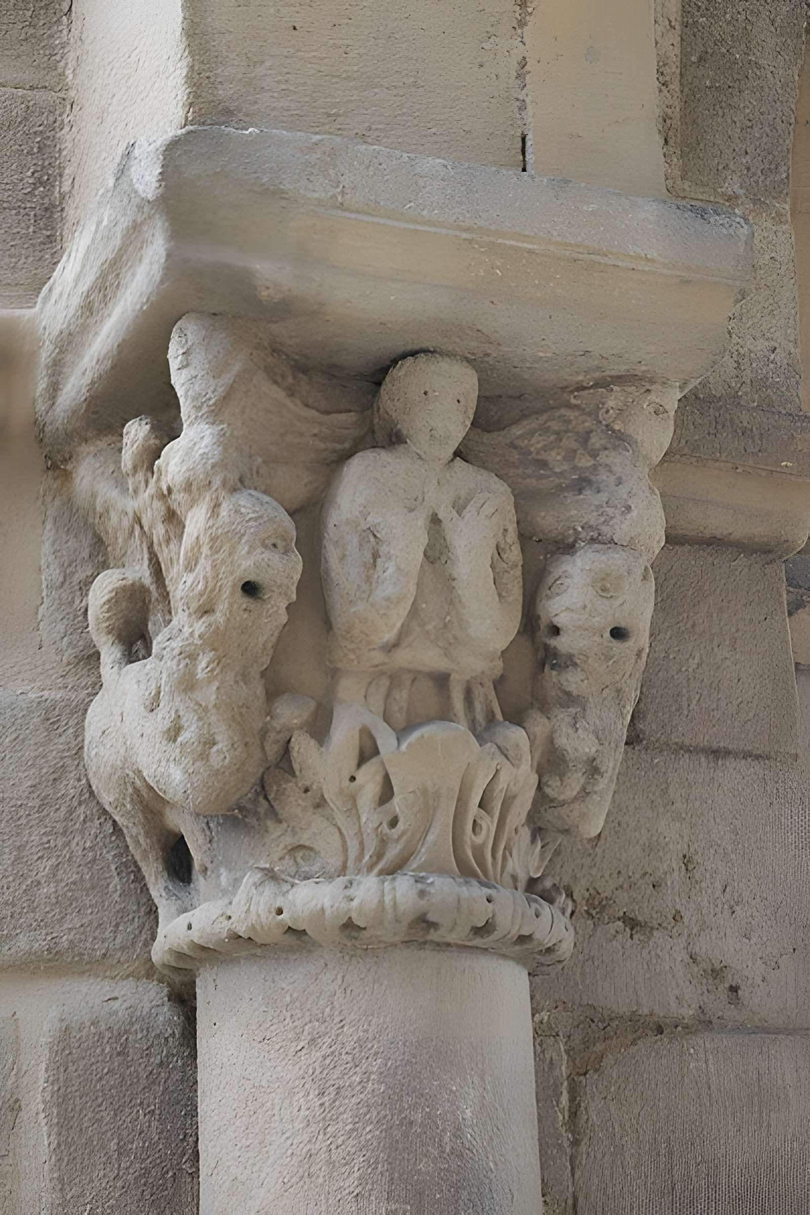 Église Saint-Laurent d'Auzon