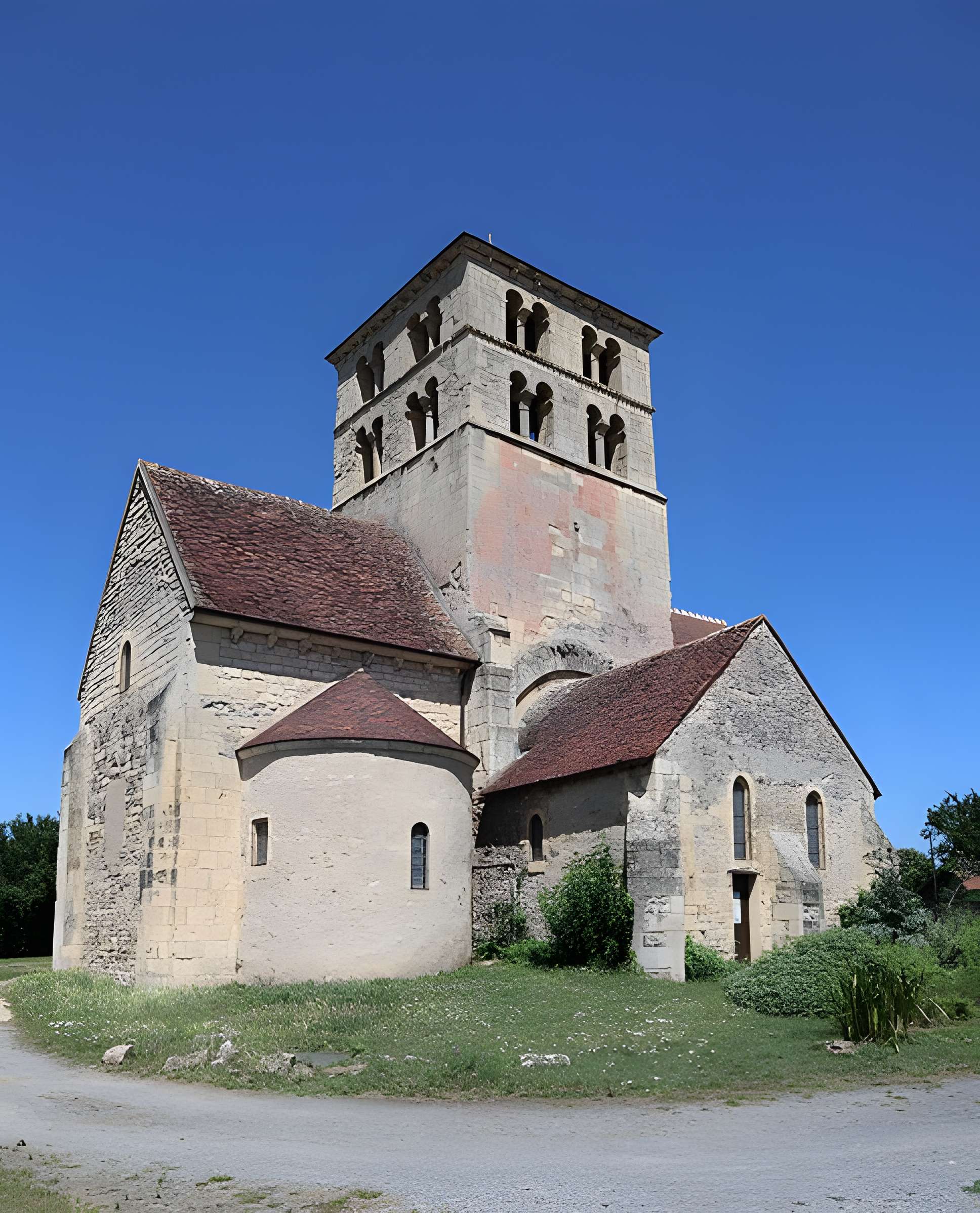 Église Saint-Laurent de Béard