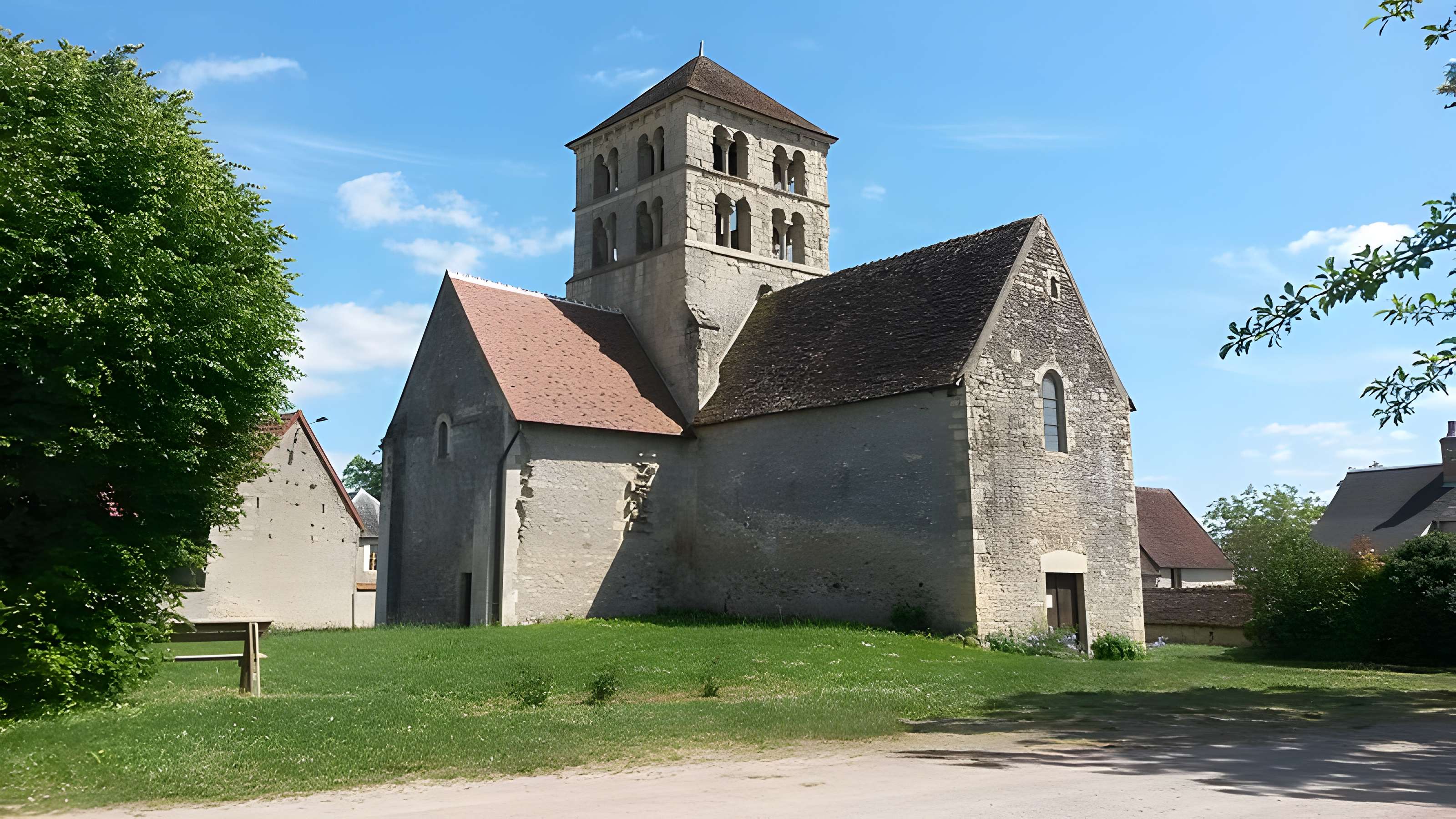 Église Saint-Laurent de Béard