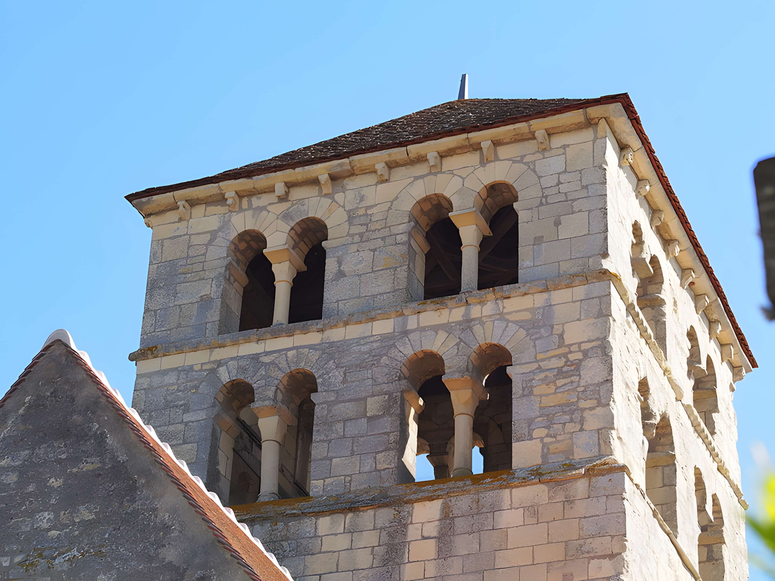 Église Saint-Laurent de Béard