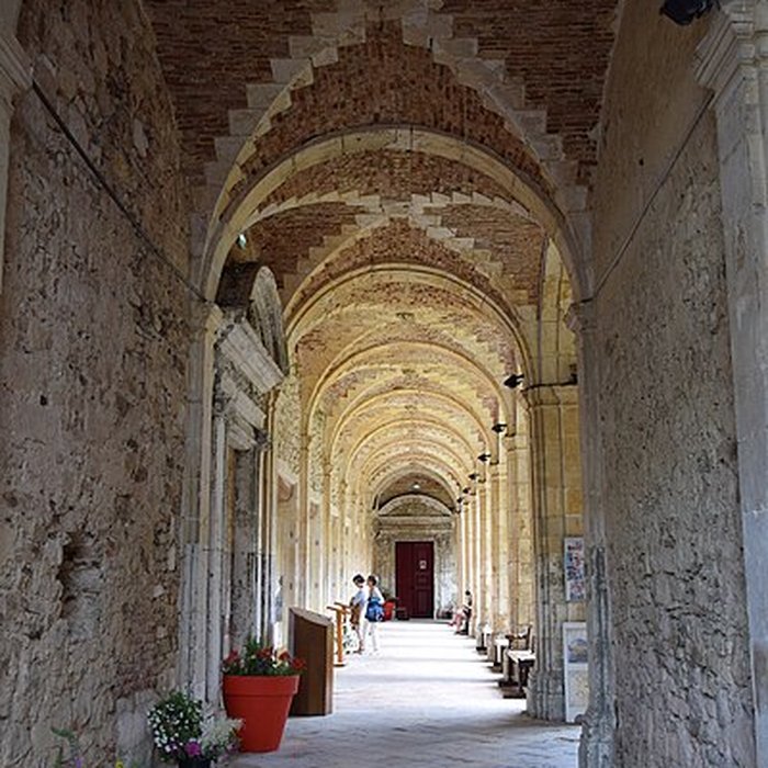 Photo de Abbaye de Saint-Michel