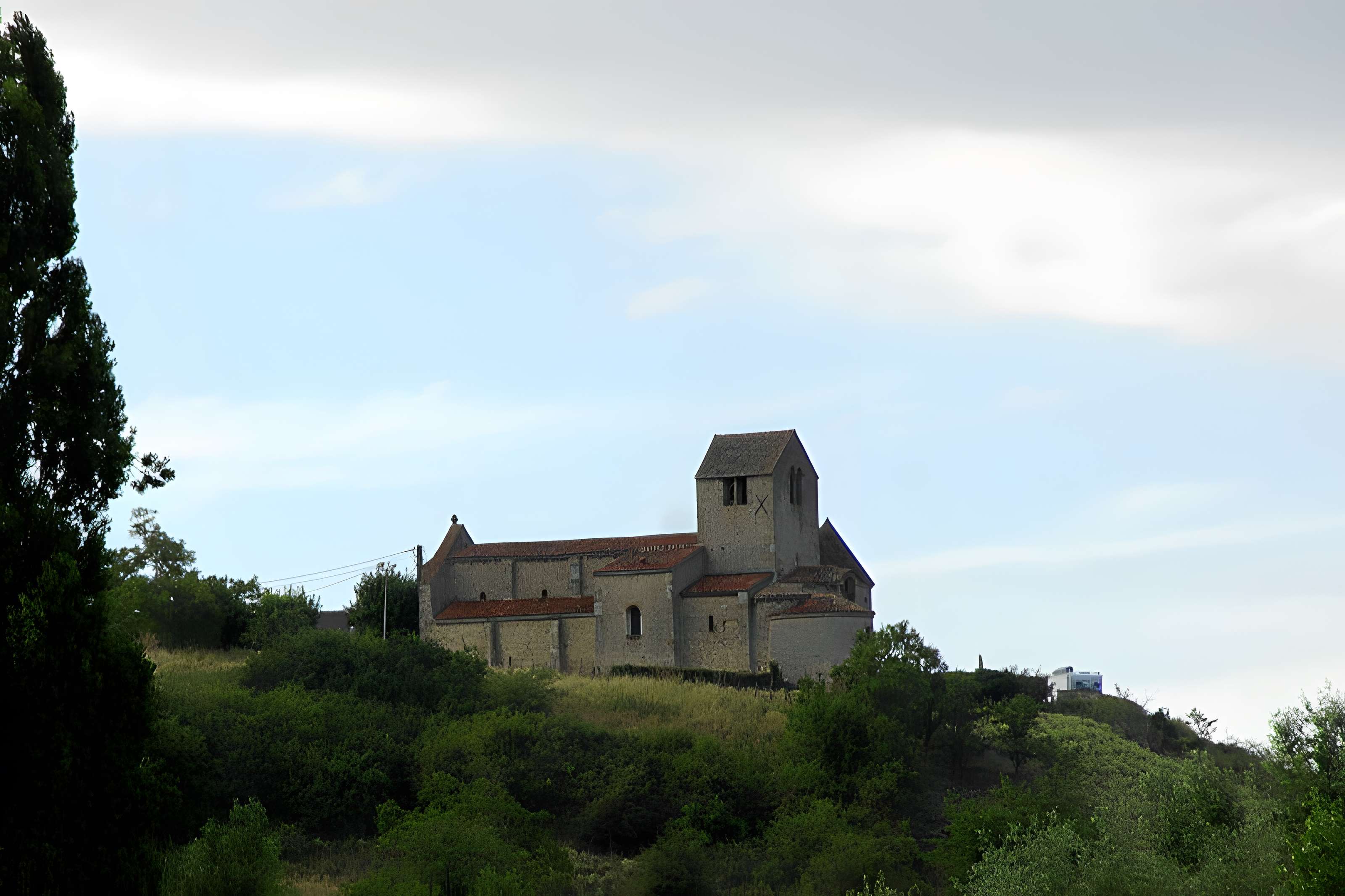 Église Saint-Laurent de Châtel-de-Neuvre