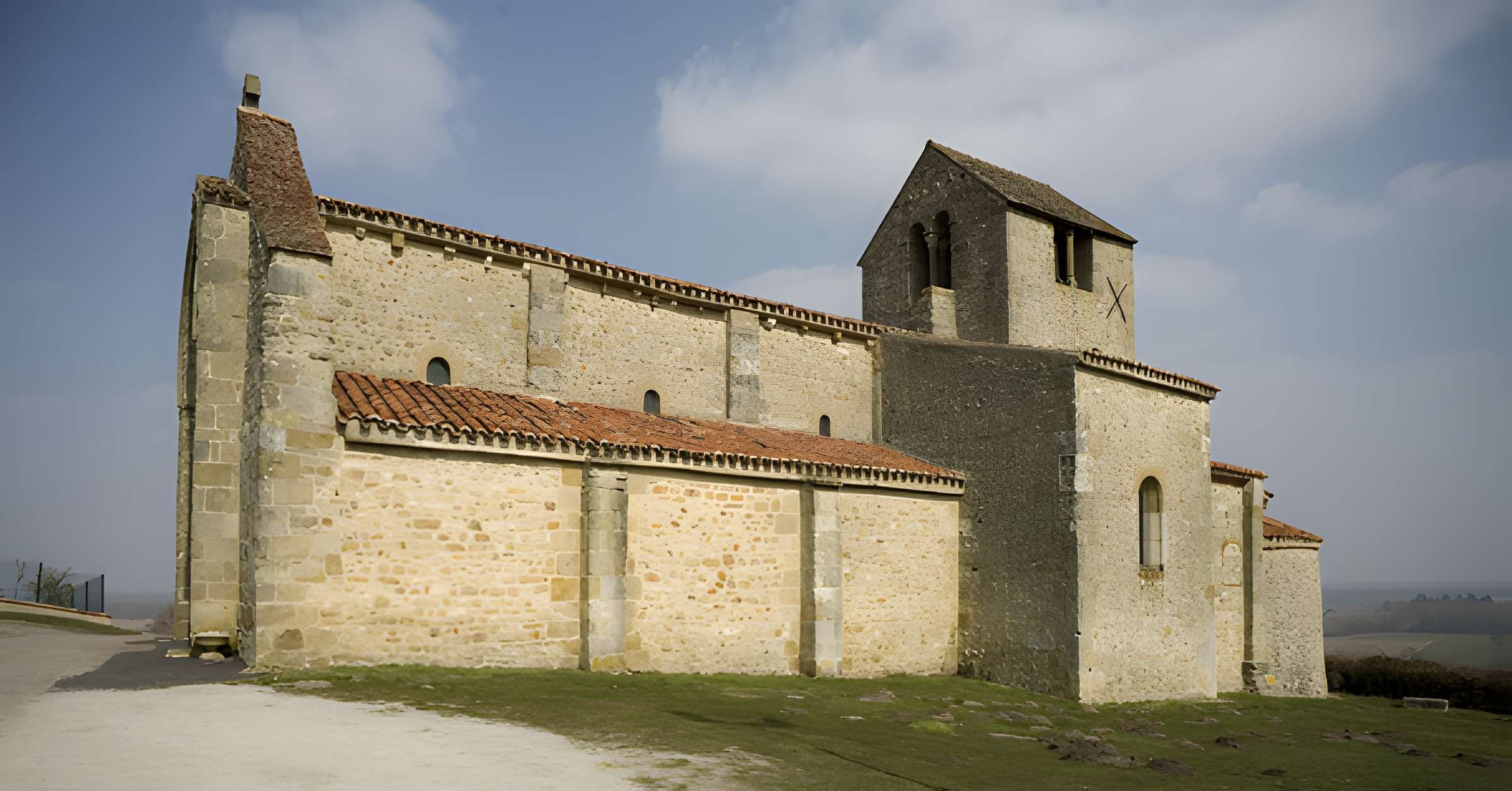 Église Saint-Laurent de Châtel-de-Neuvre