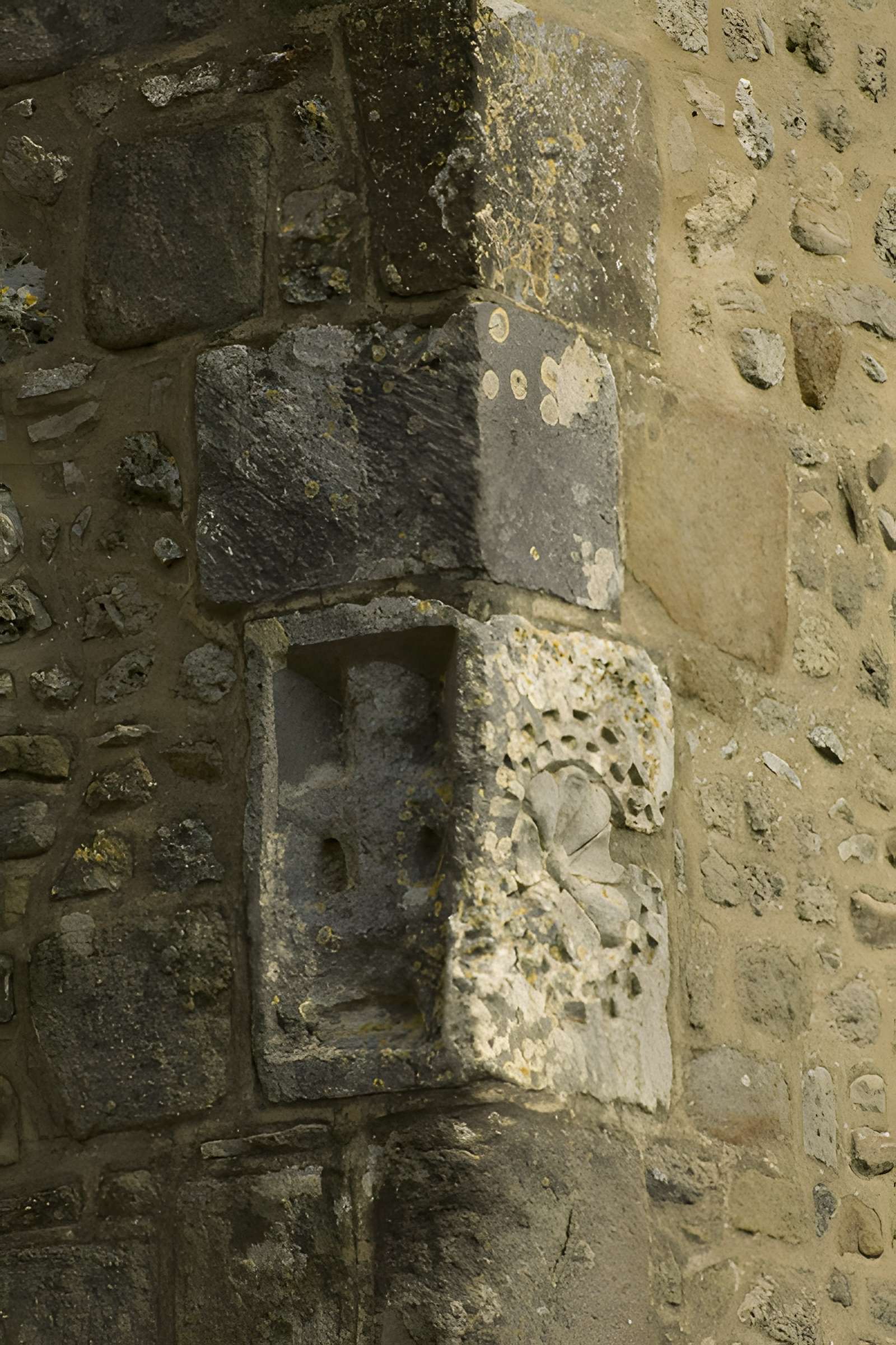 Église Saint-Laurent de Châtel-de-Neuvre