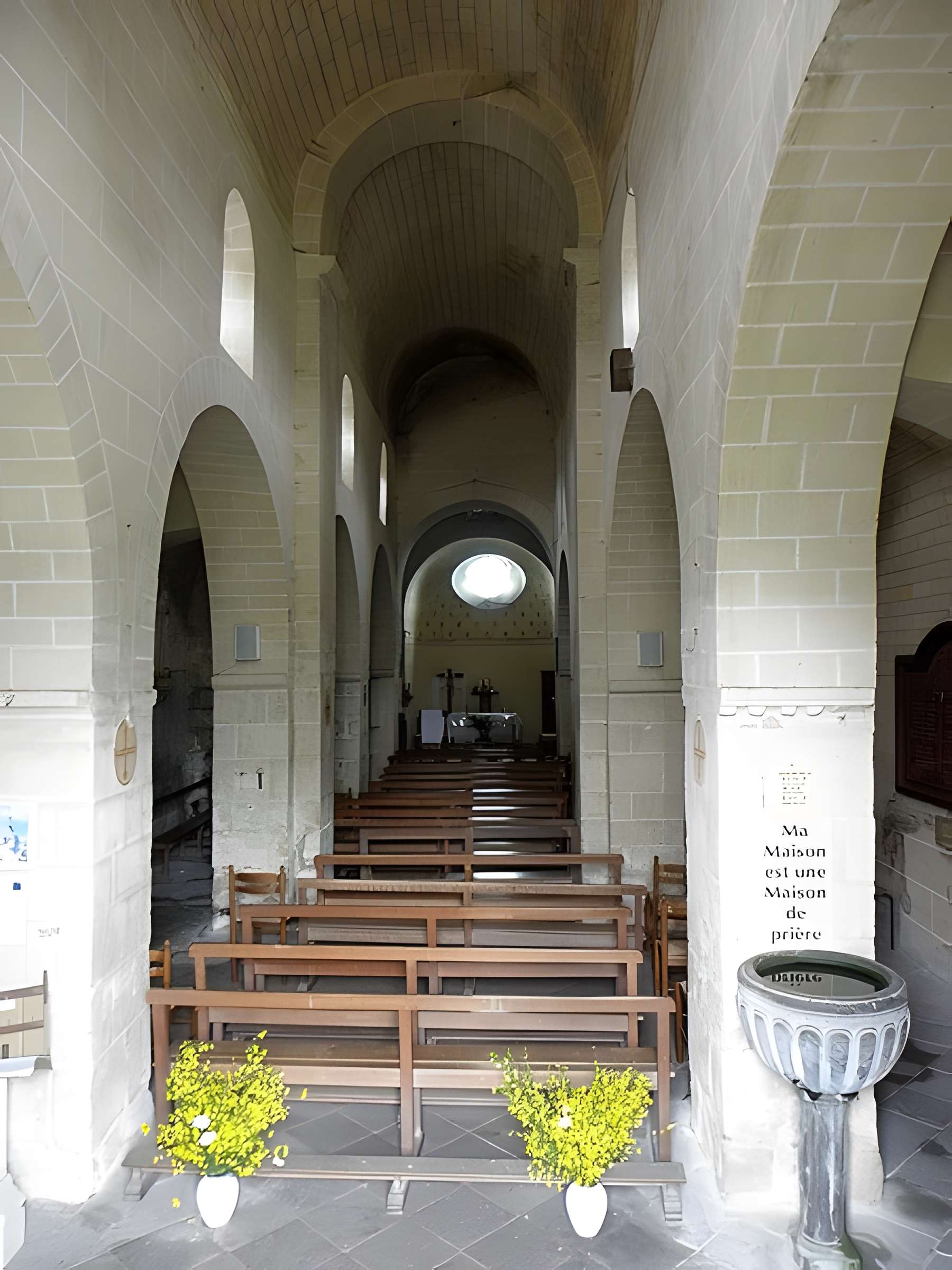 Église Saint-Laurent de Châtel-de-Neuvre