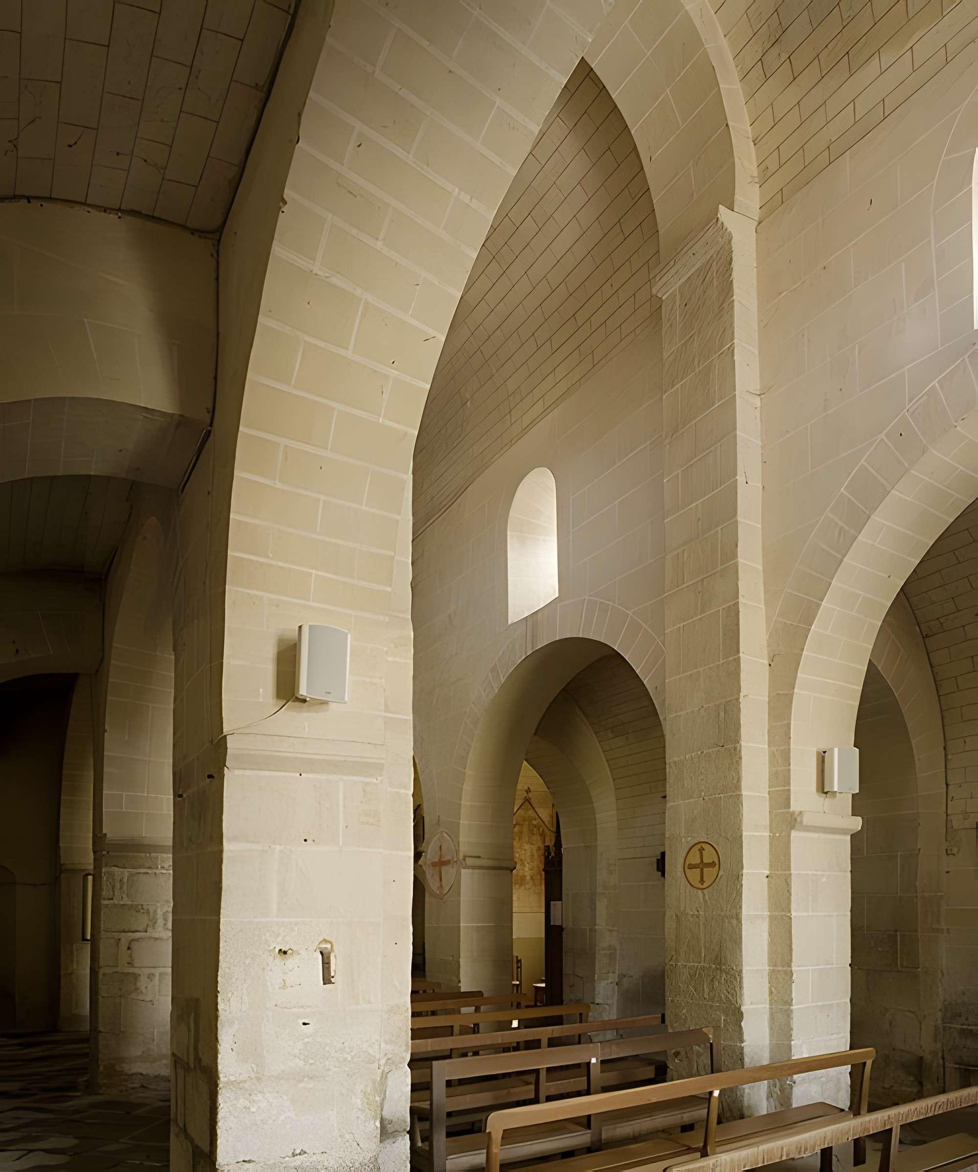 Église Saint-Laurent de Châtel-de-Neuvre