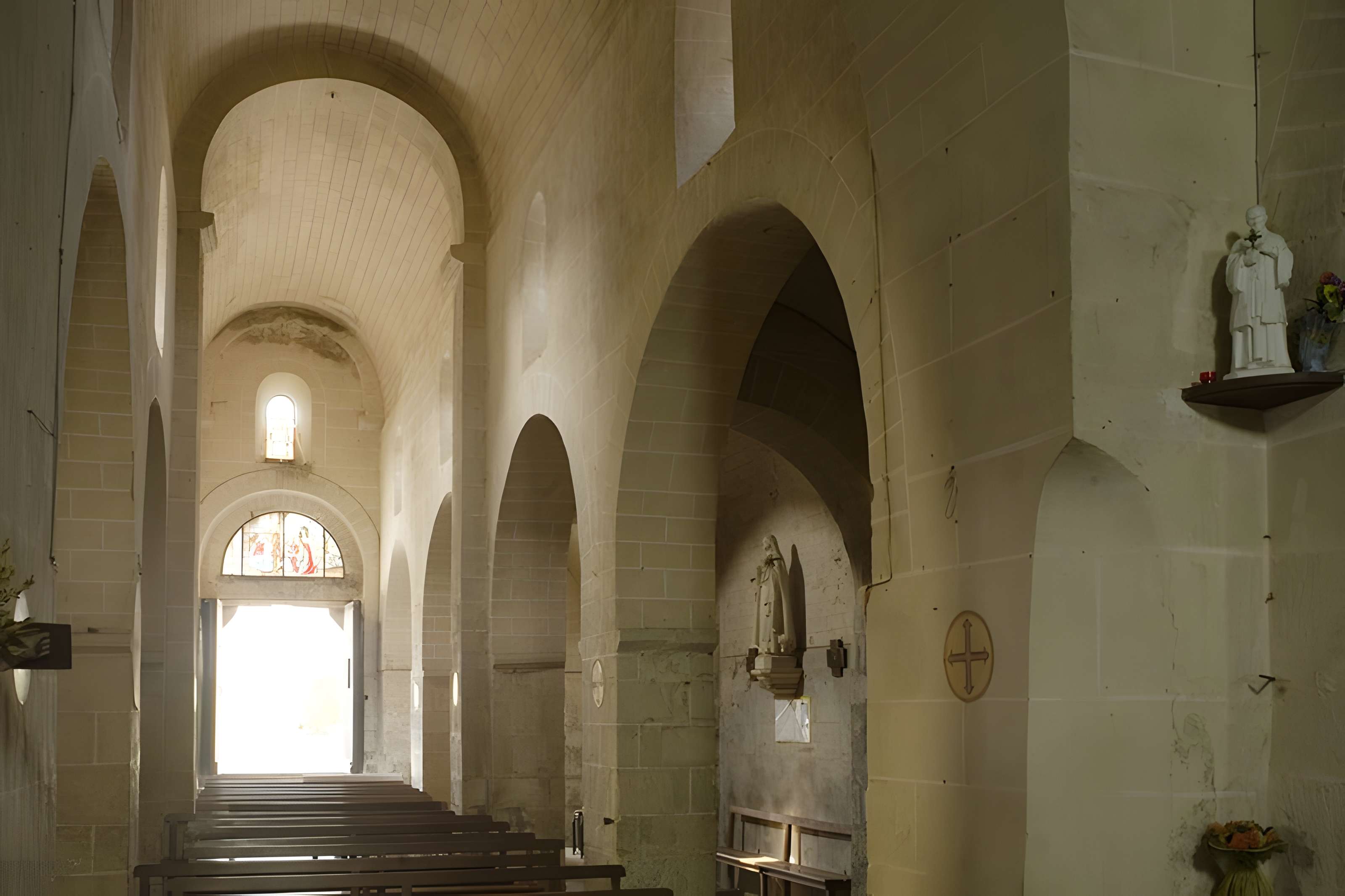 Église Saint-Laurent de Châtel-de-Neuvre