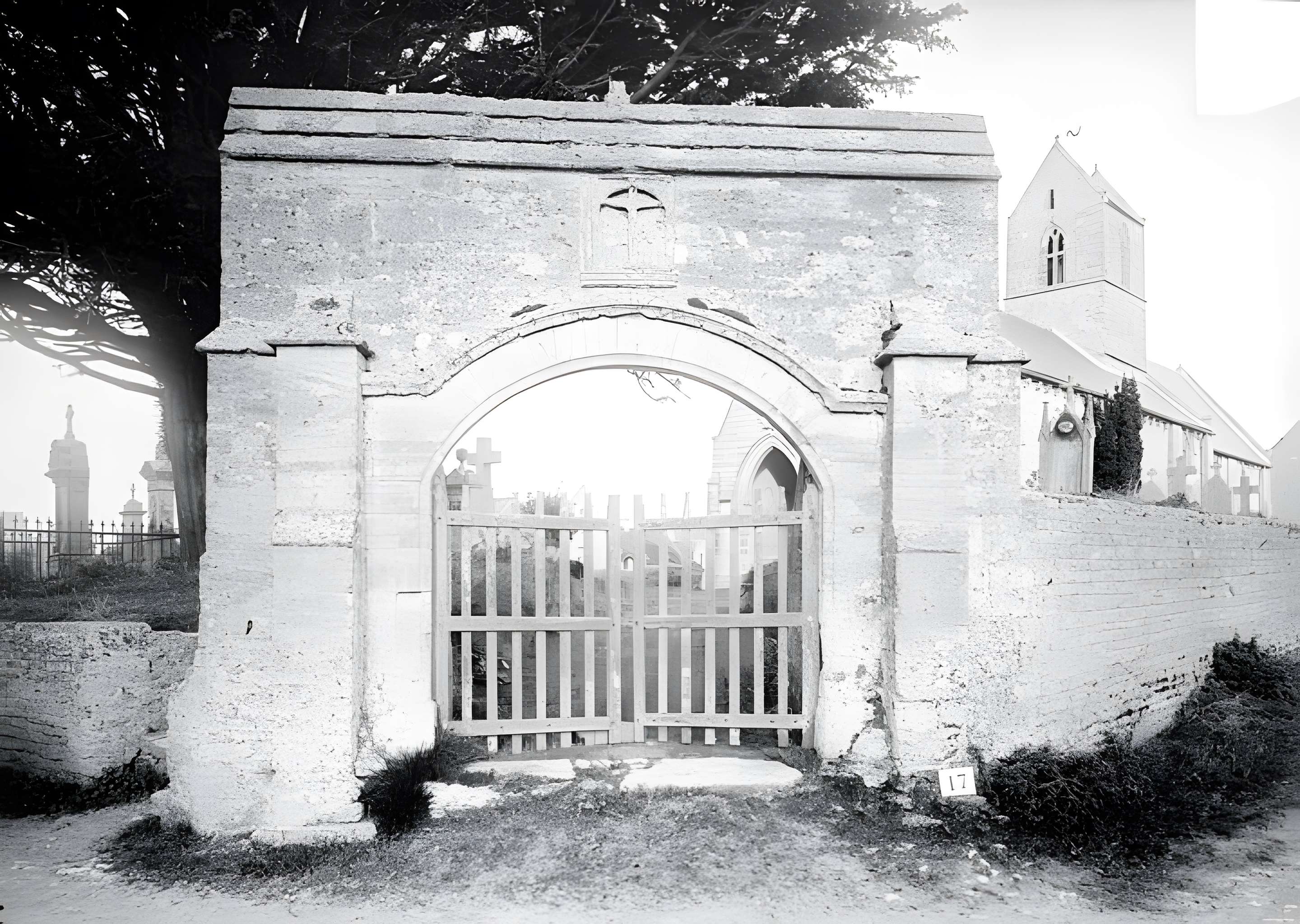 Église Saint-Laurent de Marigny