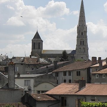 Église Saint-Laurent de Parthenay