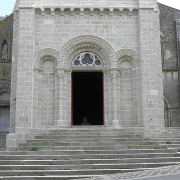 Église Saint-Laurent de Parthenay
