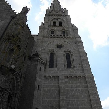 Église Saint-Laurent de Parthenay