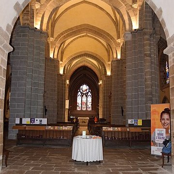 Église Saint-Laurent de Parthenay