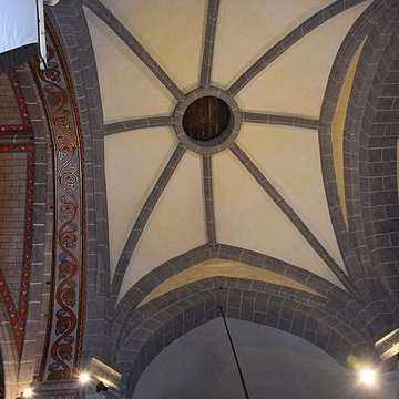 Église Saint-Laurent de Parthenay
