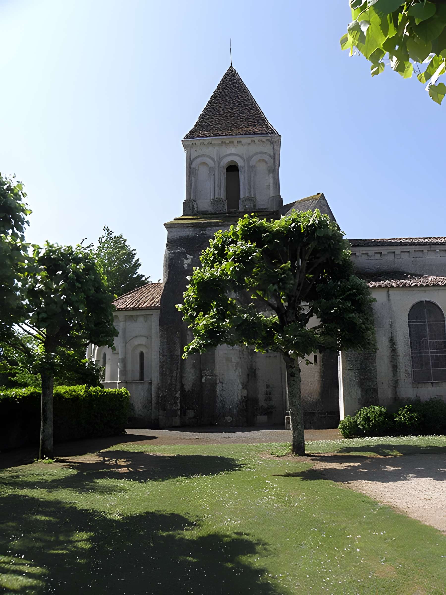 Église Saint-Laurent de Plassac