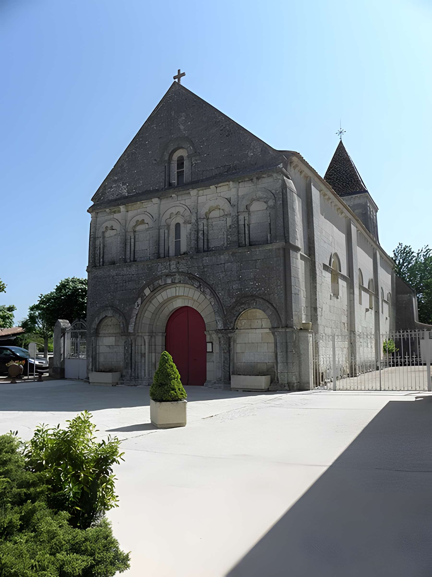 Église Saint-Laurent de Plassac