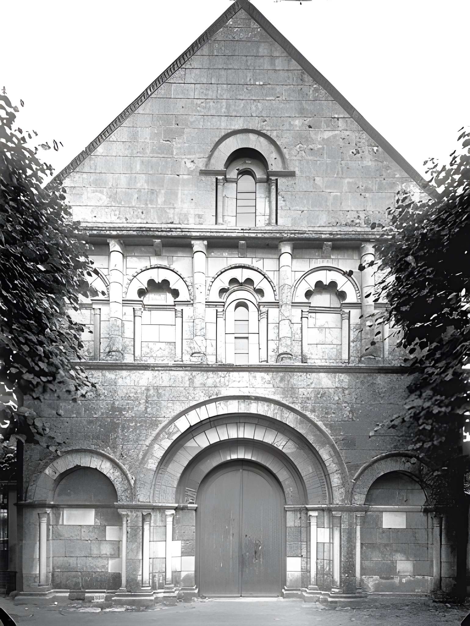Église Saint-Laurent de Plassac
