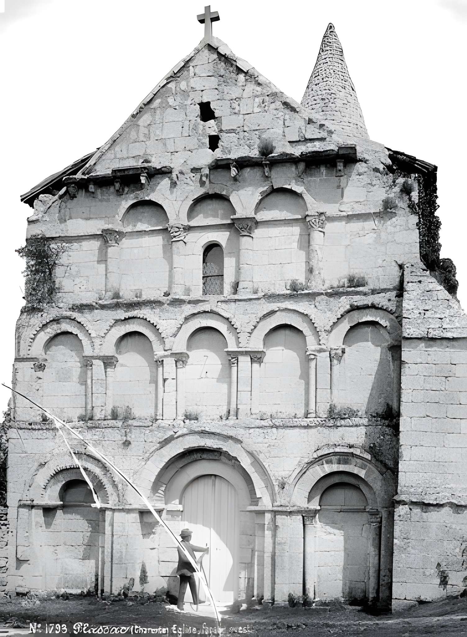 Église Saint-Laurent de Plassac