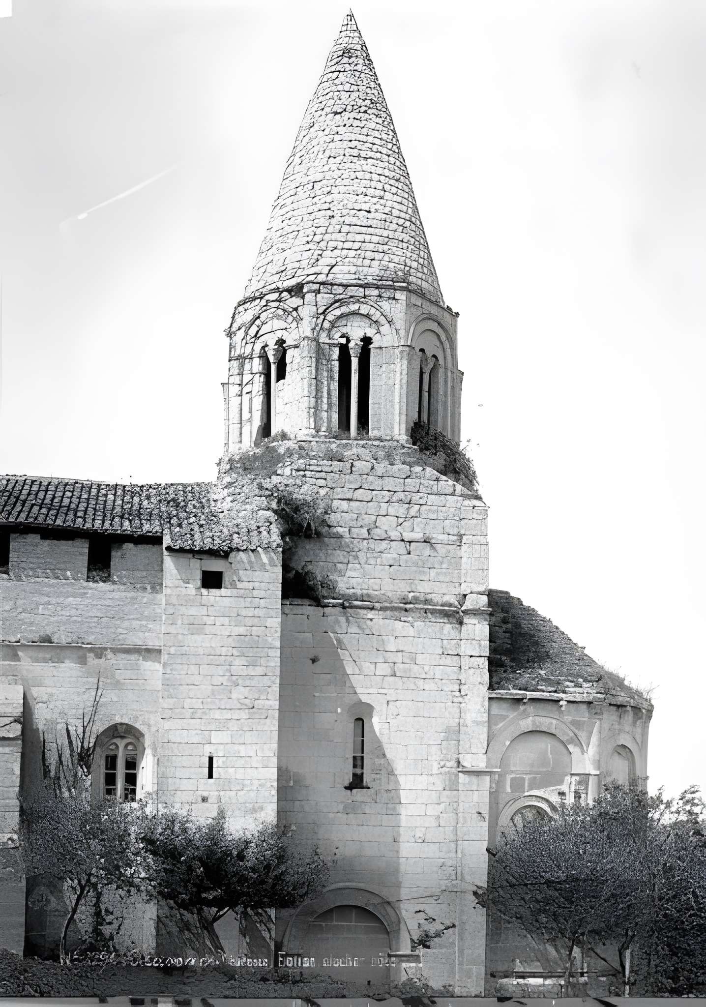 Église Saint-Laurent de Plassac