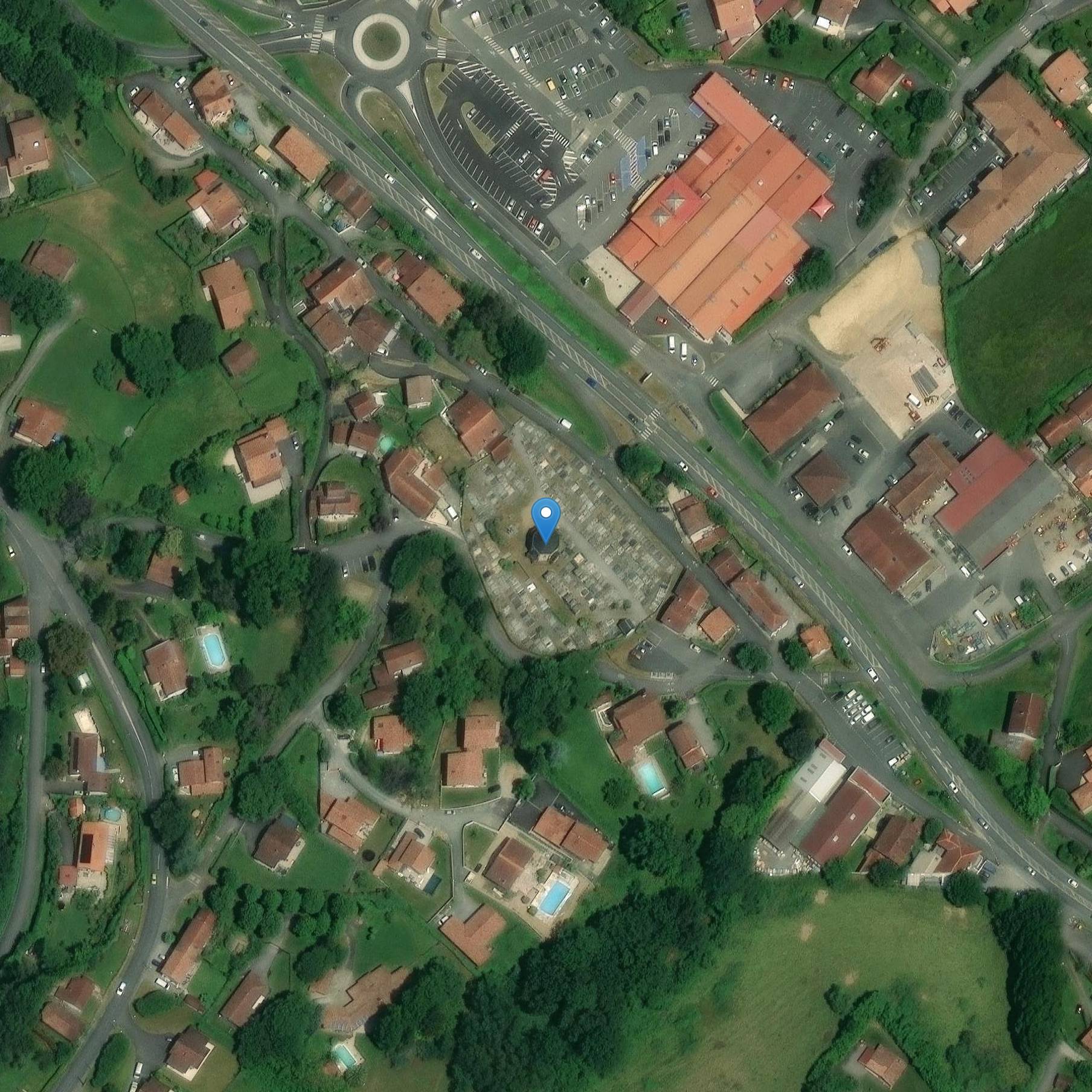 Photo de Former St. Michael's Church in Ustaritz Cemetery