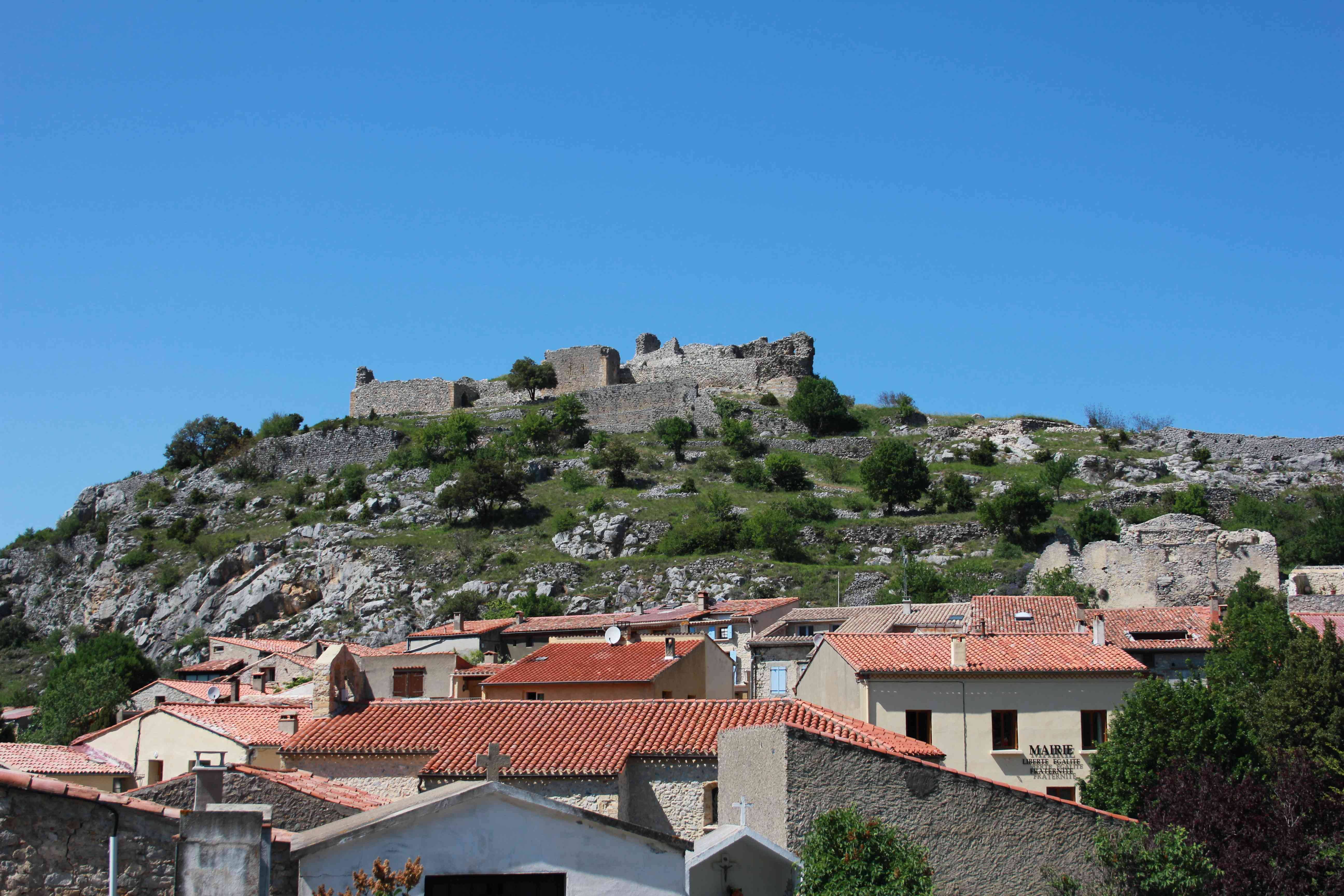 Photo de Kerk van Sint Petrus van Fenouillet