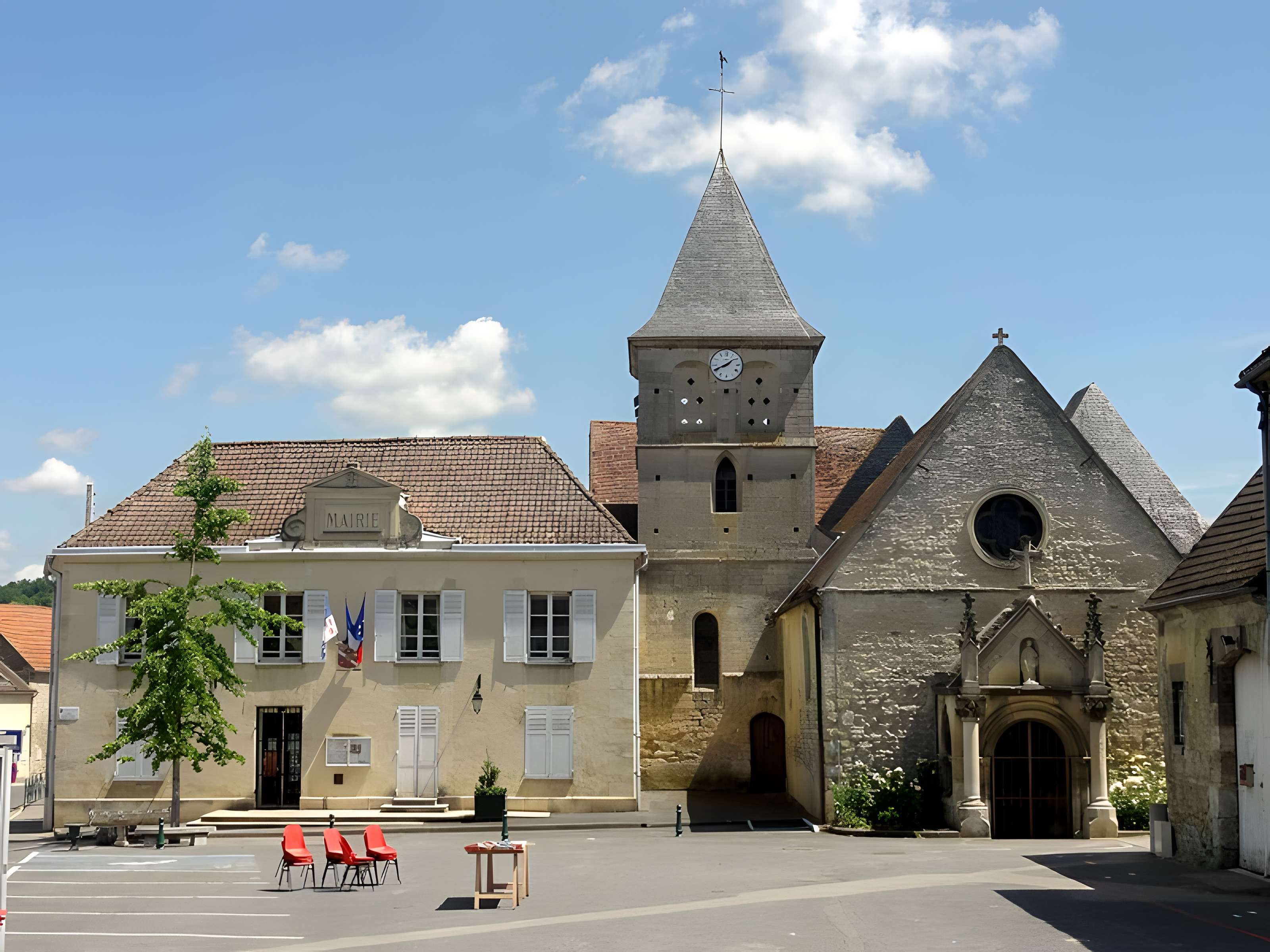 Église Saint-Léger de Balagny-sur-Thérain