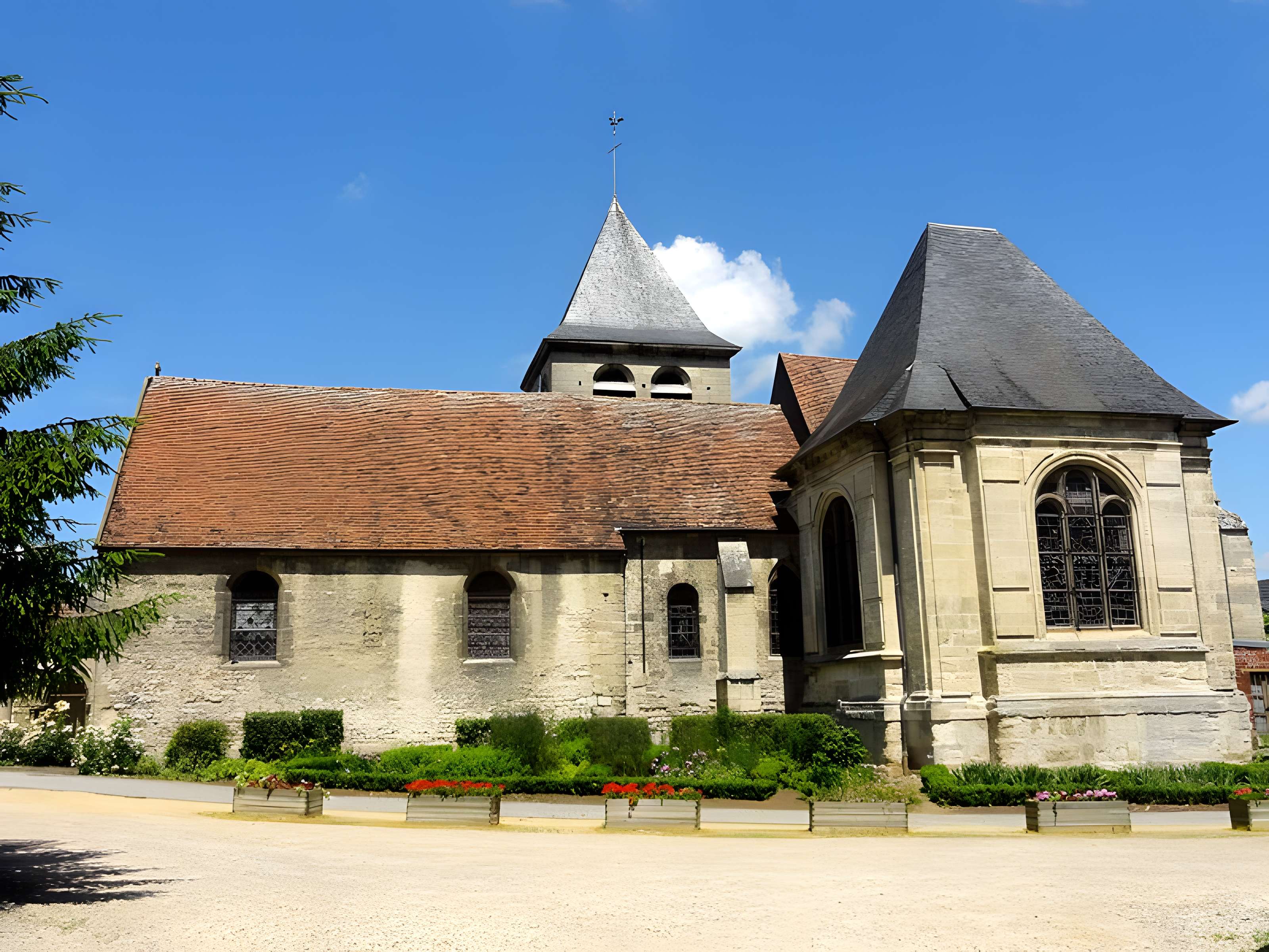 Église Saint-Léger de Balagny-sur-Thérain