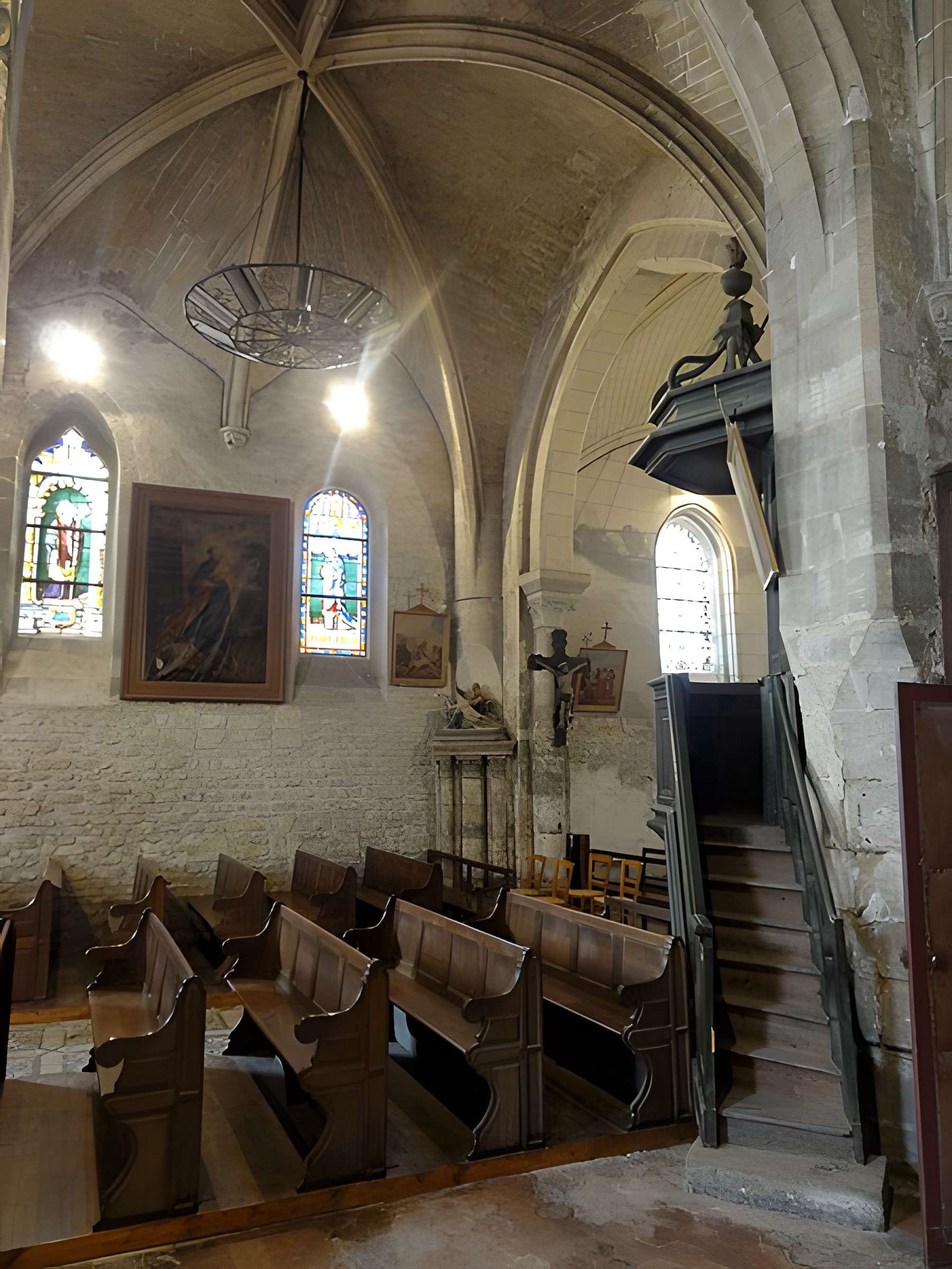 Église Saint-Léger de Balagny-sur-Thérain