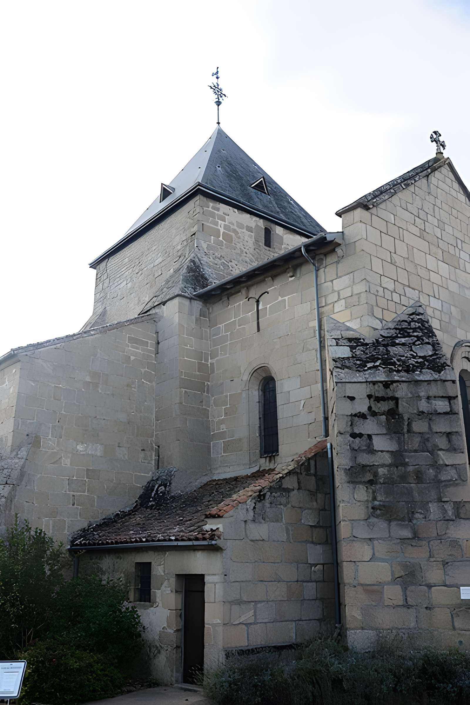 Église Saint-Léger de Bessines-sur-Gartempe