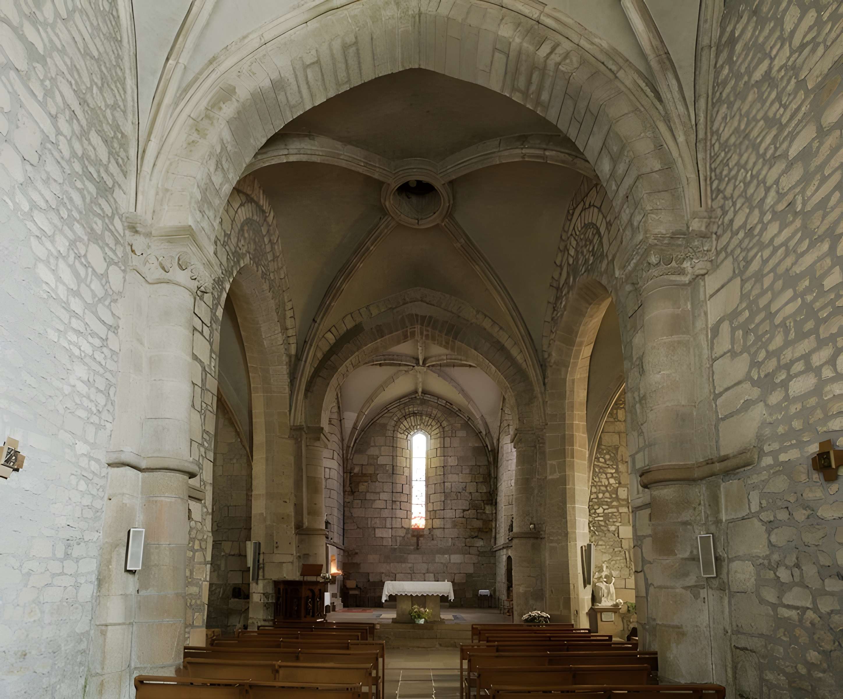 Église Saint-Léger de Bessines-sur-Gartempe