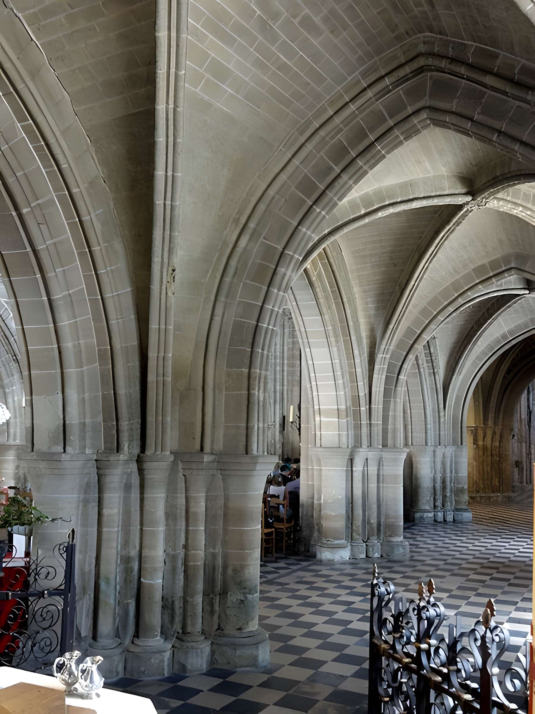 Église Saint-Léger de Mouy