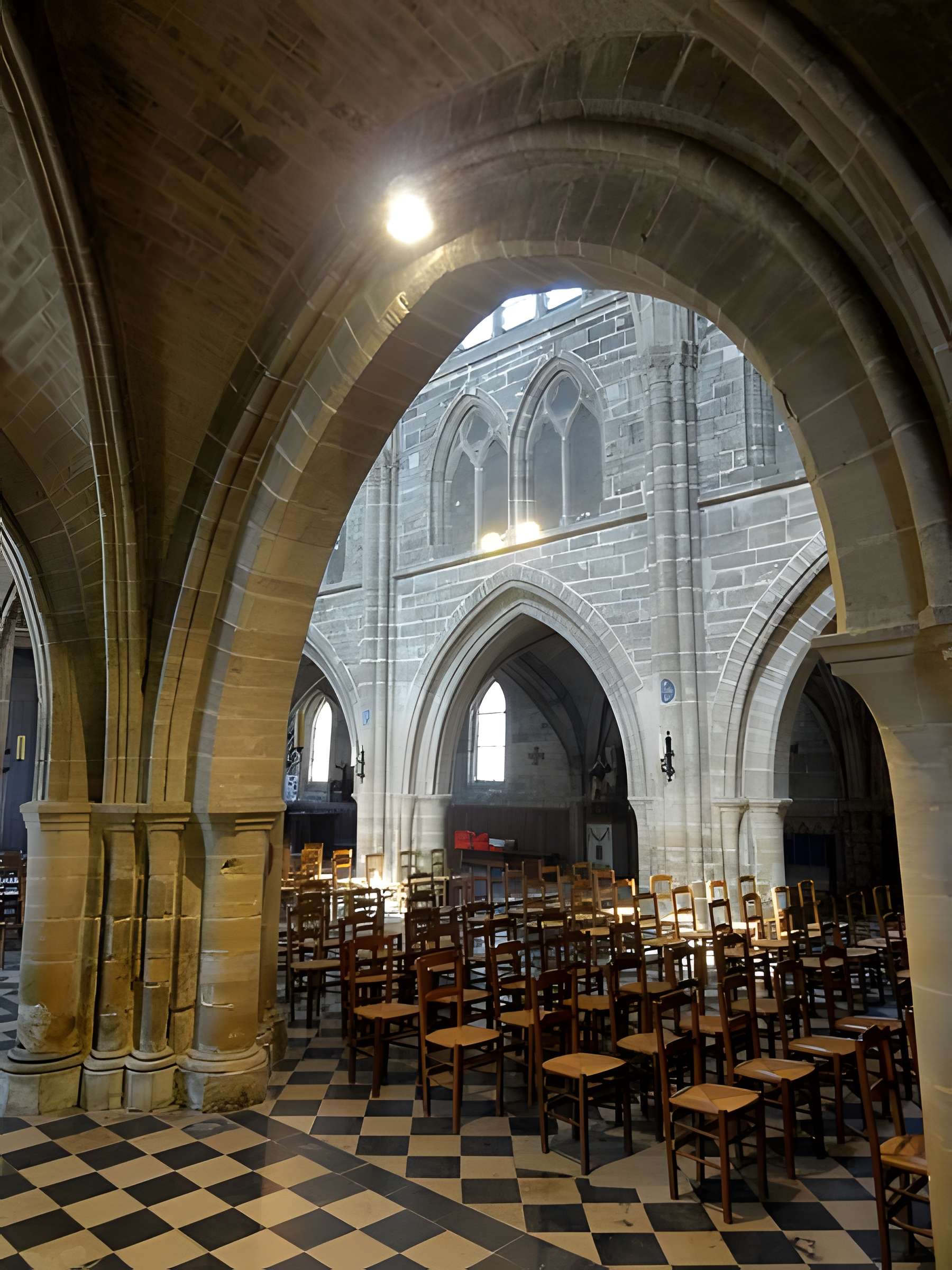 Église Saint-Léger de Mouy