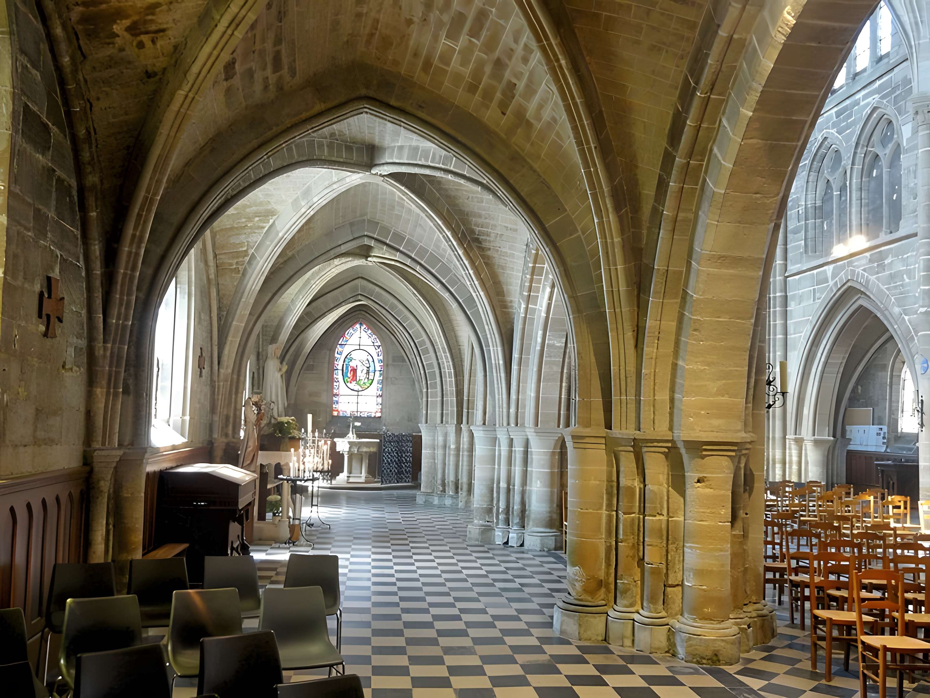 Église Saint-Léger de Mouy