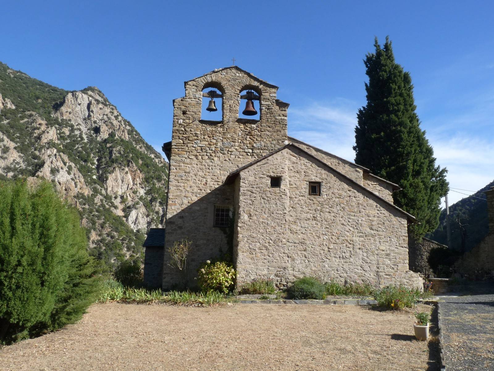 Photo de Saint-Génis Church of Thuès