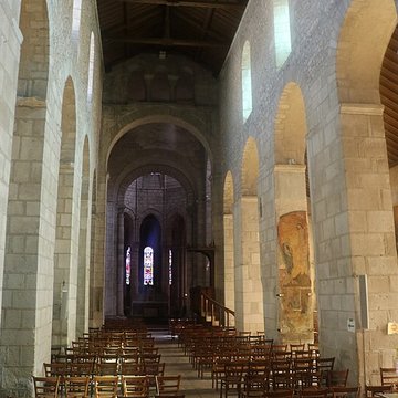 Église Saint-Léger dÉbreuil